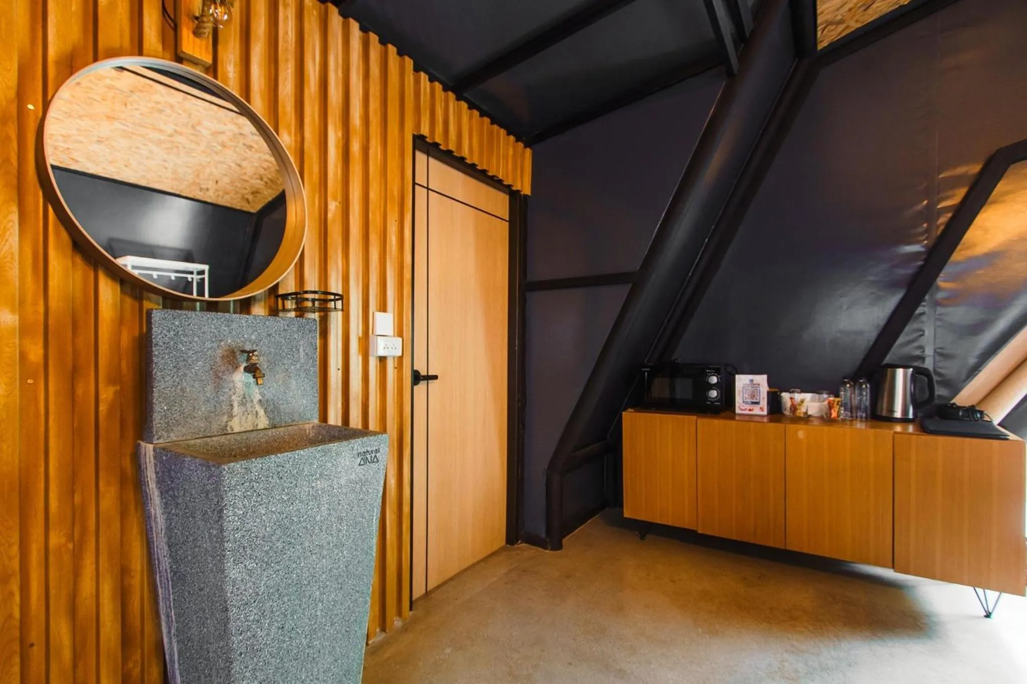 Kitchen or kitchenette in The X10 private pool villa khaoyai SHA Certified เขาใหญ่