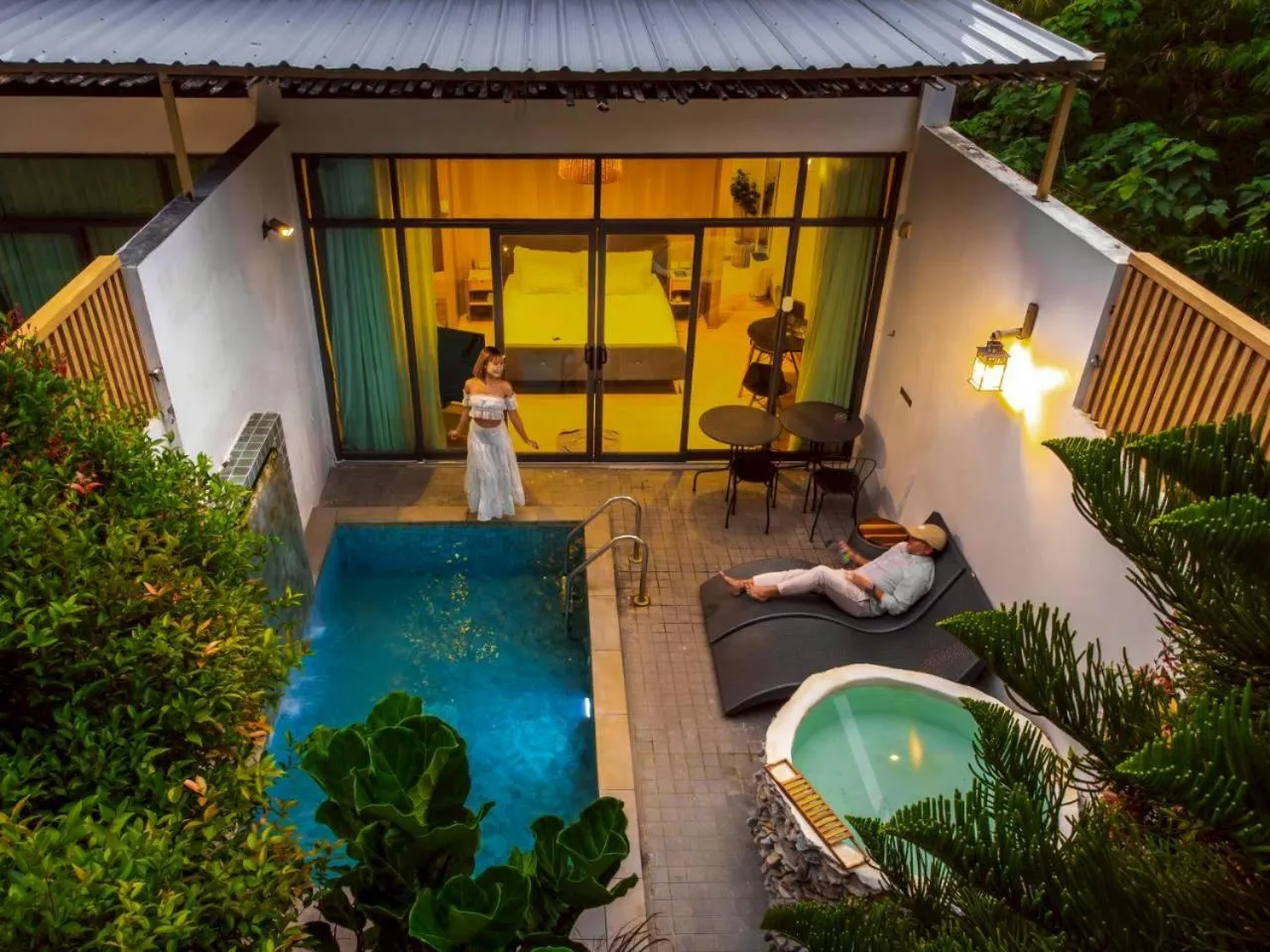 Hot Tub in The X10 private pool villa khaoyai SHA Certified เขาใหญ่