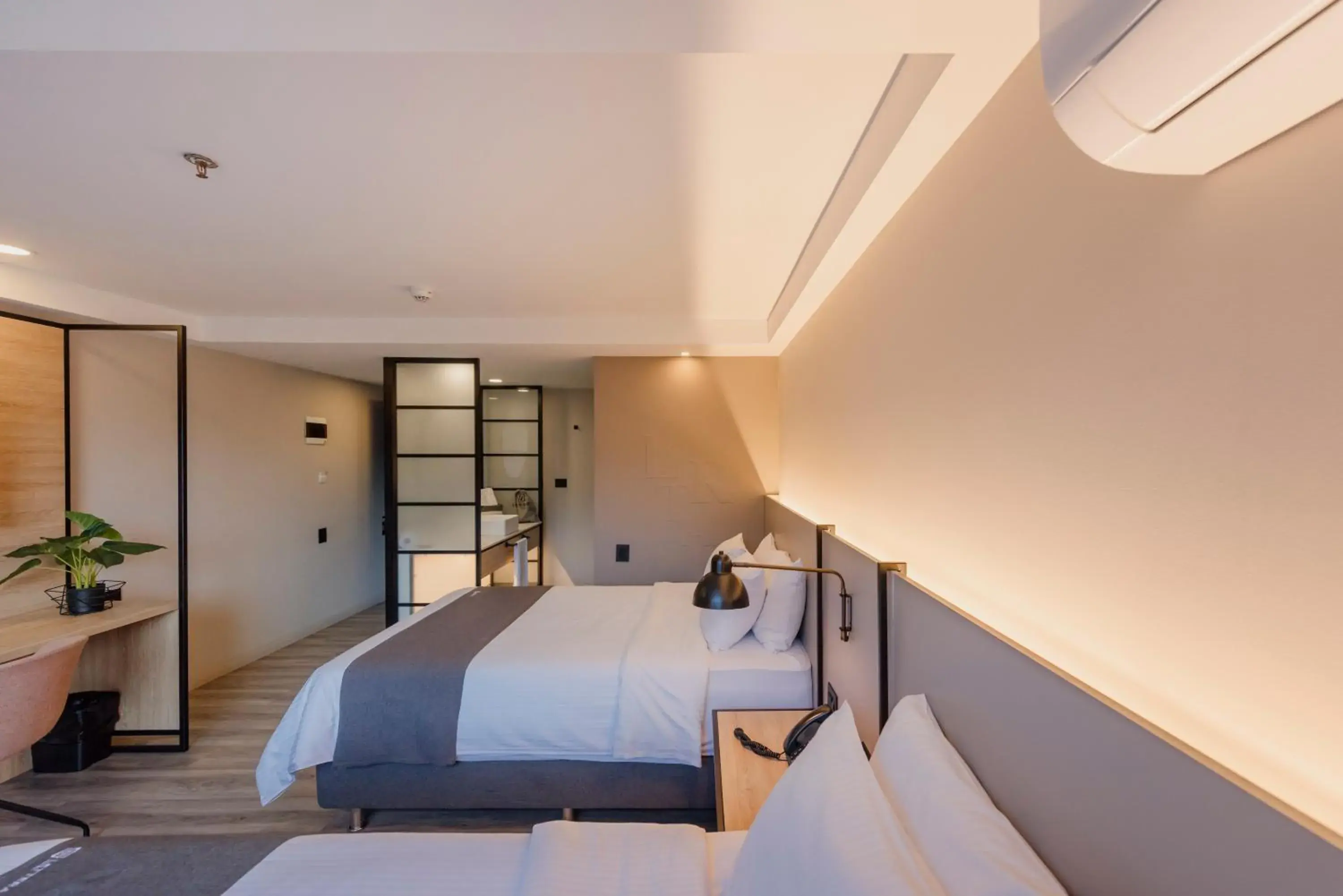 Twin Room with Balcony - single occupancy in Lettera Hotel Twin Room with Balcony - single occupancy in Lettera Hotel