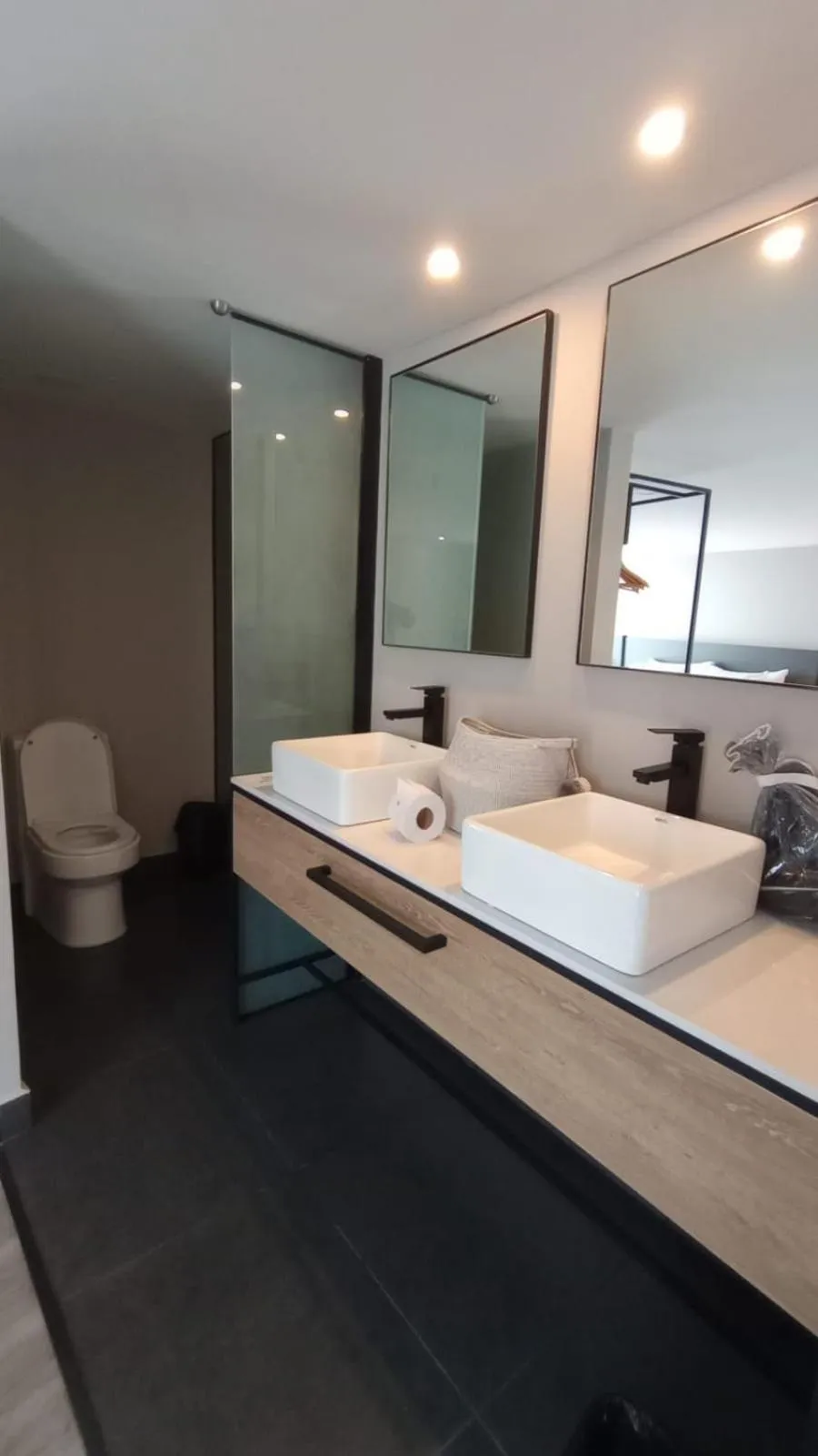 Bathroom in Lettera Hotel