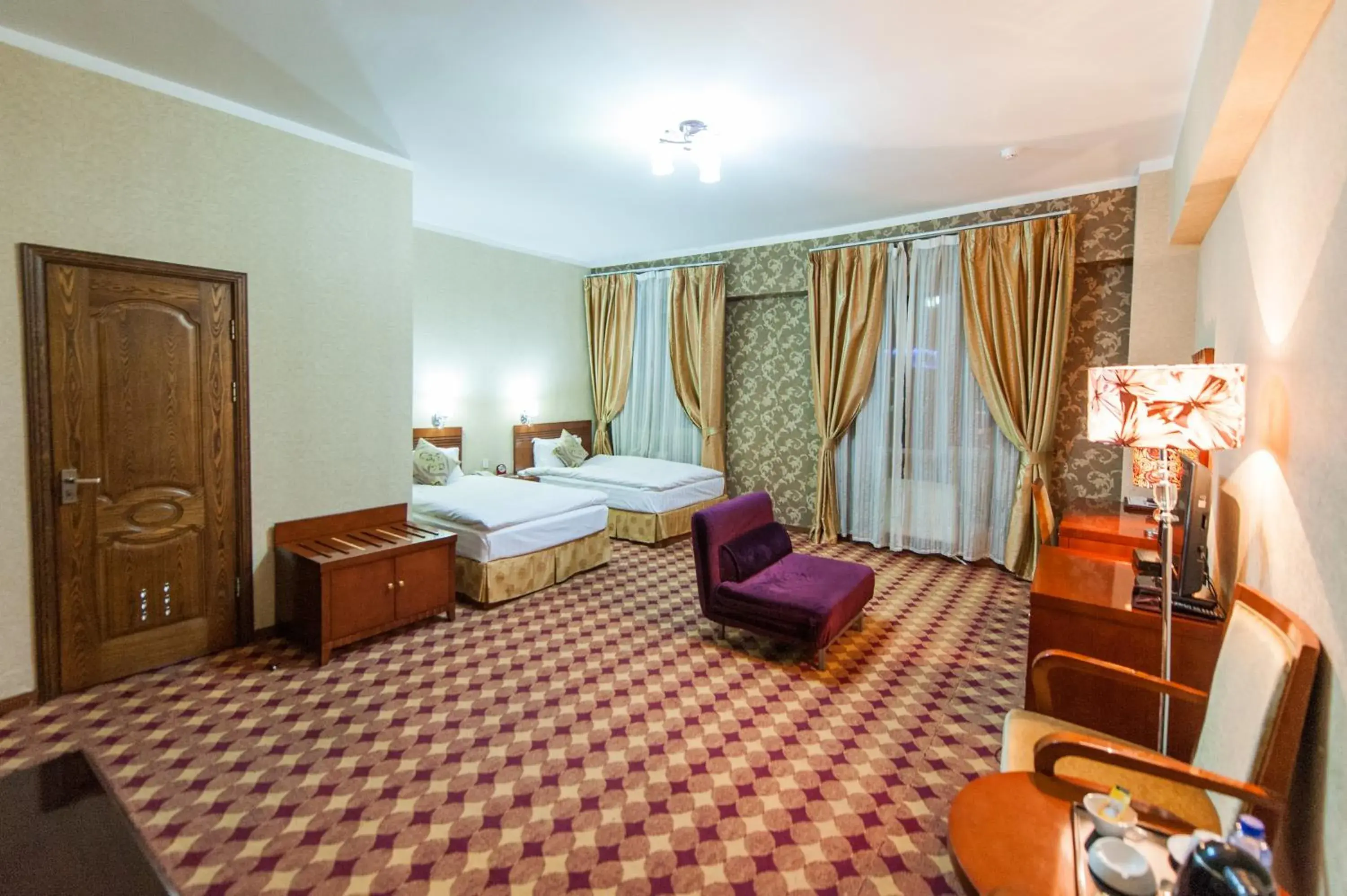 Standard Twin Room in UB City Hotel Standard Twin Room in UB City Hotel