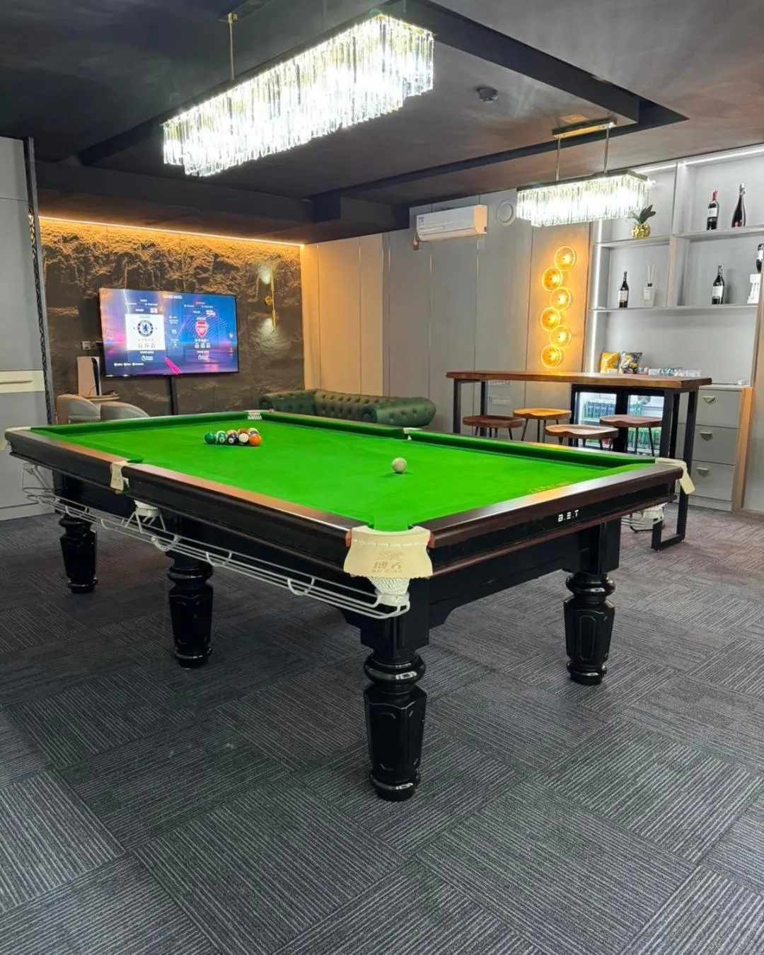 Billiard in UB City Hotel