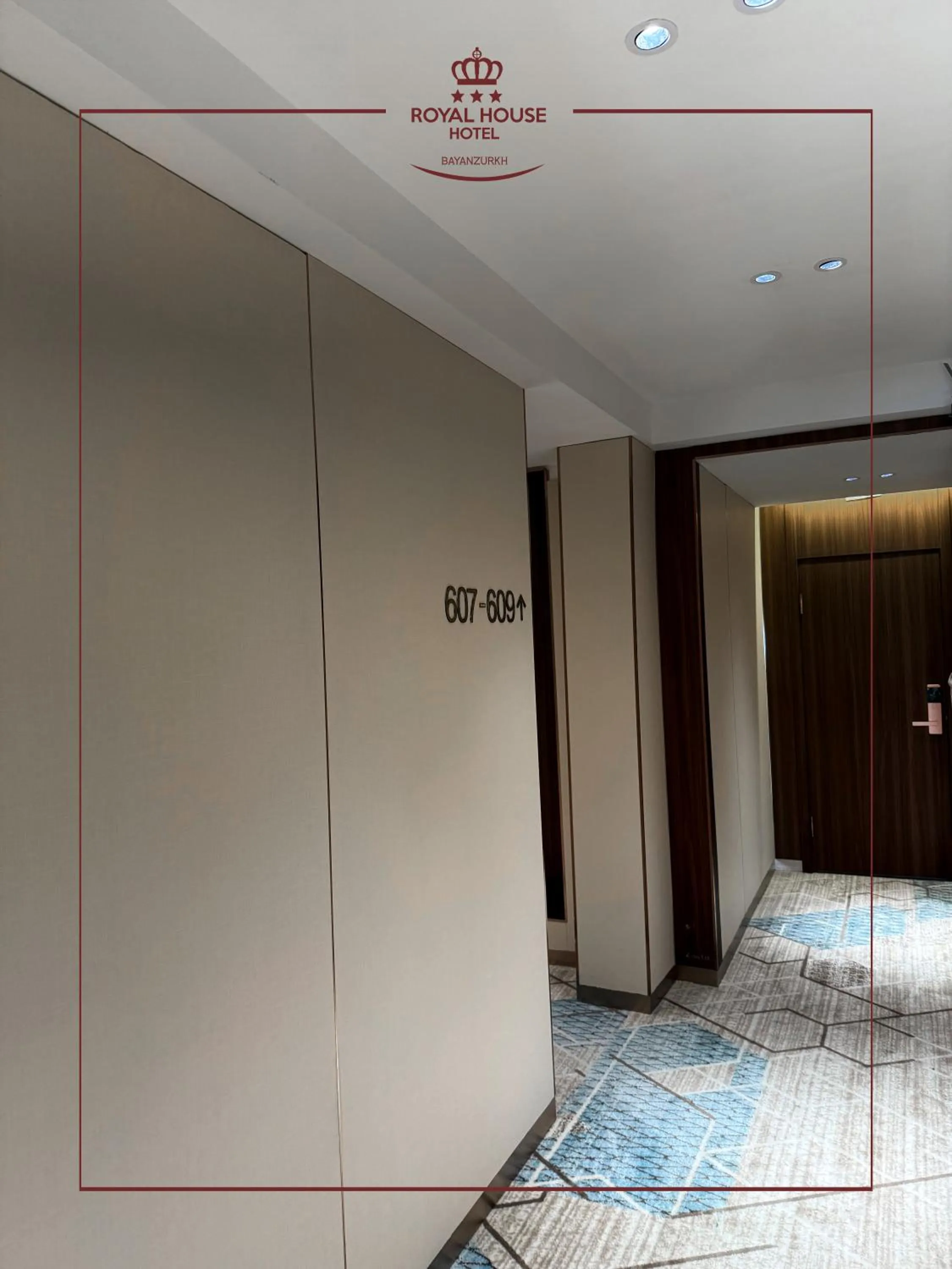 Decorative detail in Royal House Hotel