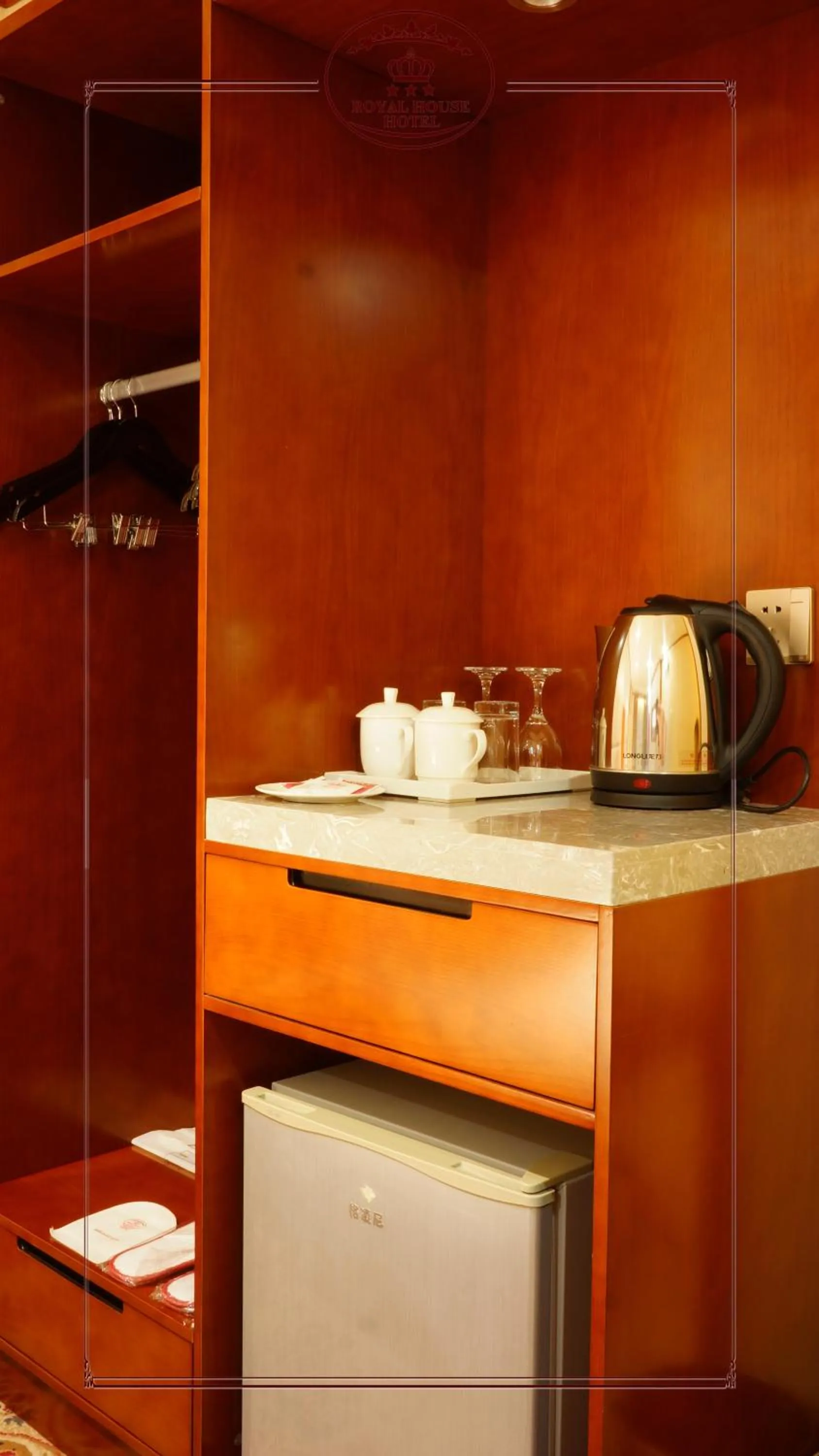 Hot Tub in Royal House Hotel