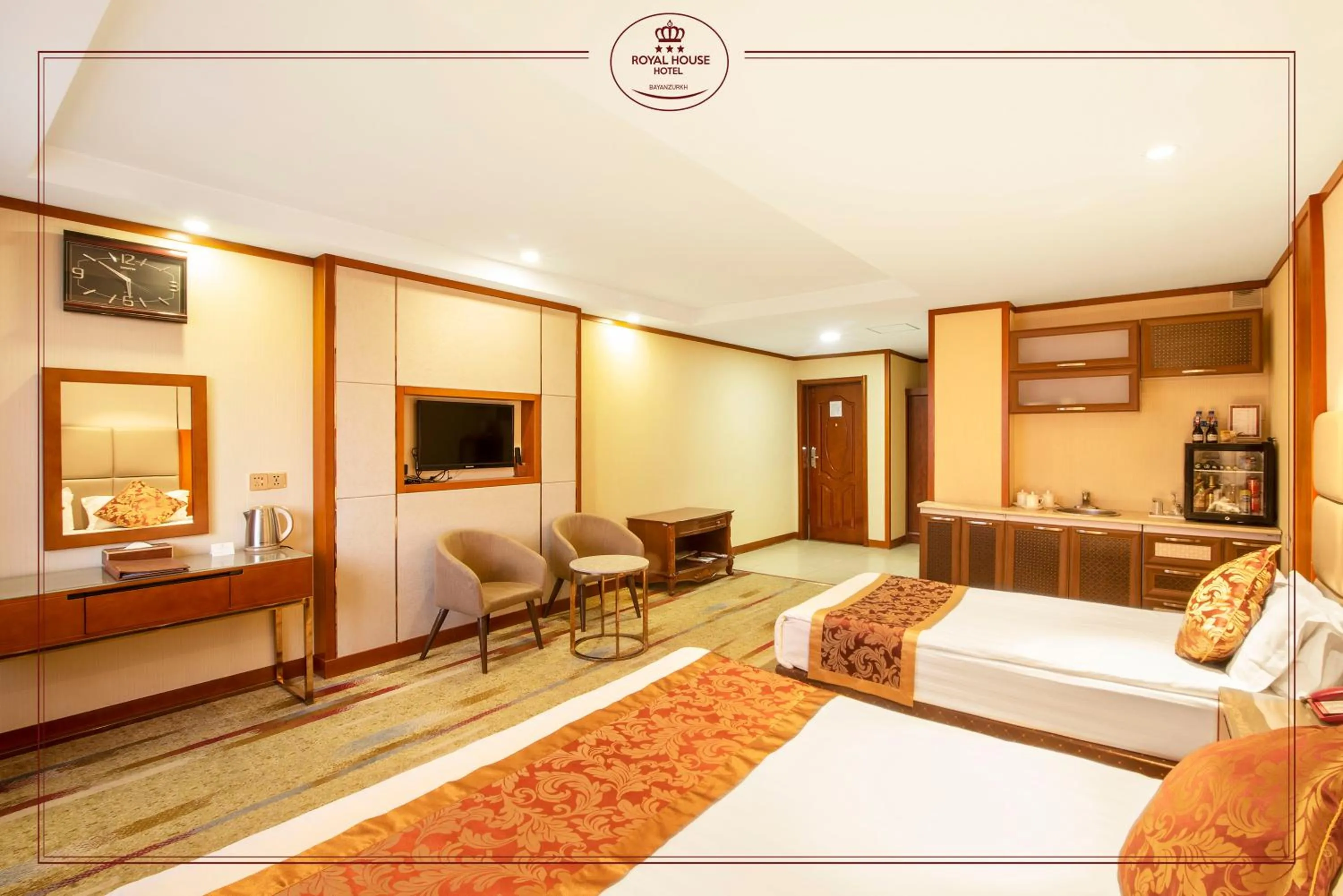 Photo of the whole room in Royal House Hotel