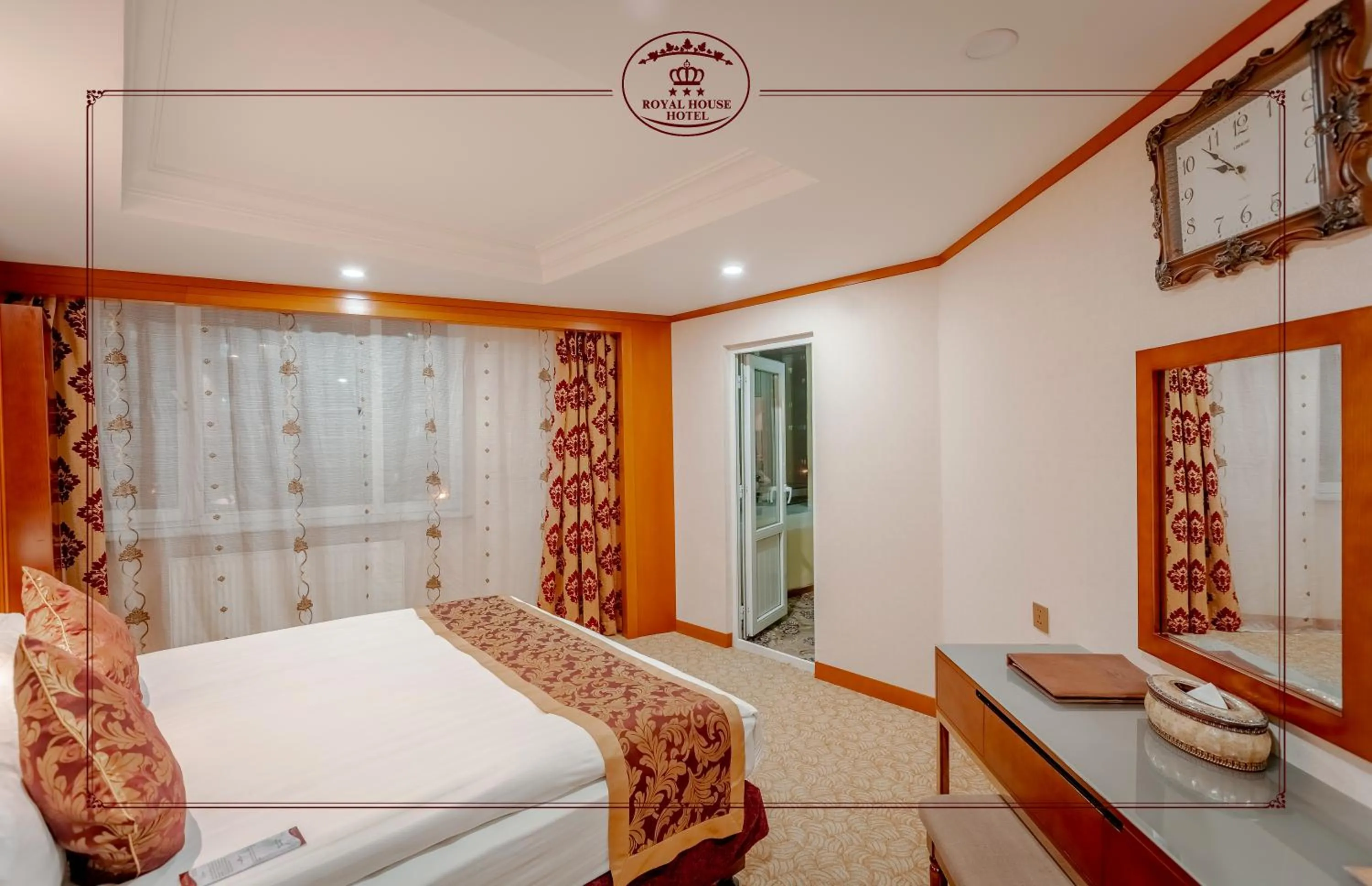 Photo of the whole room in Royal House Hotel