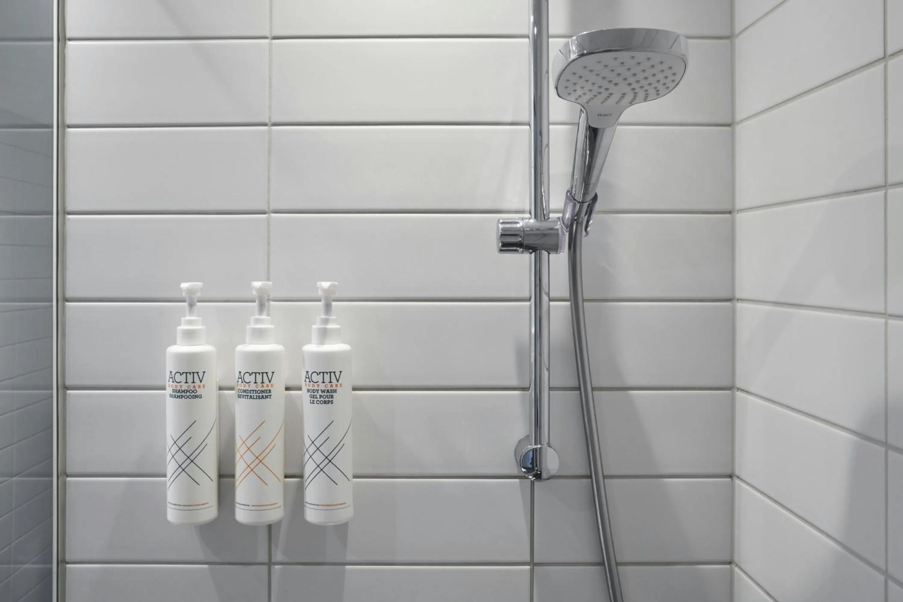 Bathroom in Four Points Flex by Sheraton Göttingen