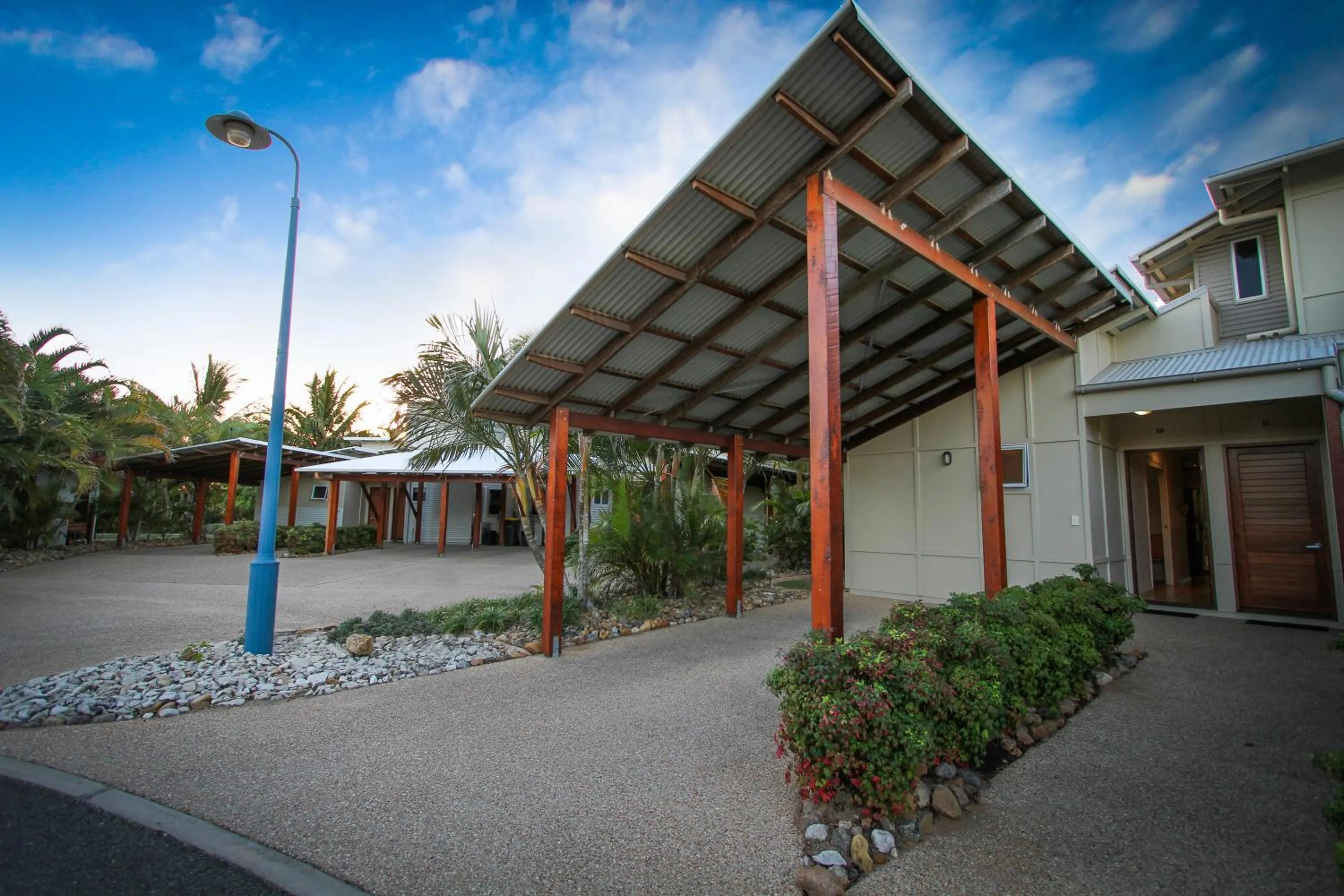 Facade/entrance in Edge on Beaches Agnes Waters 1770