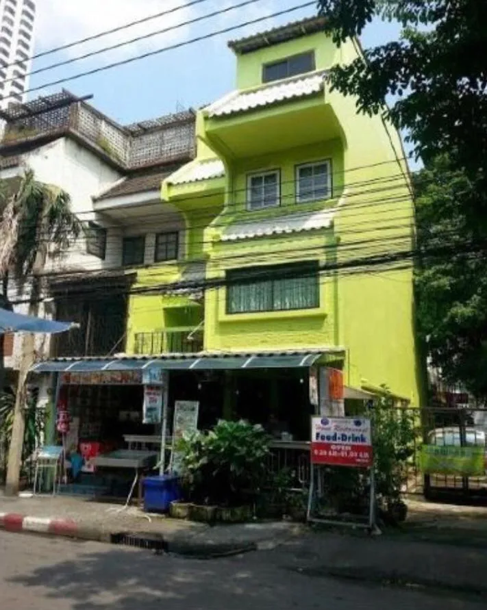 Property building in Swan inn 2 Nana