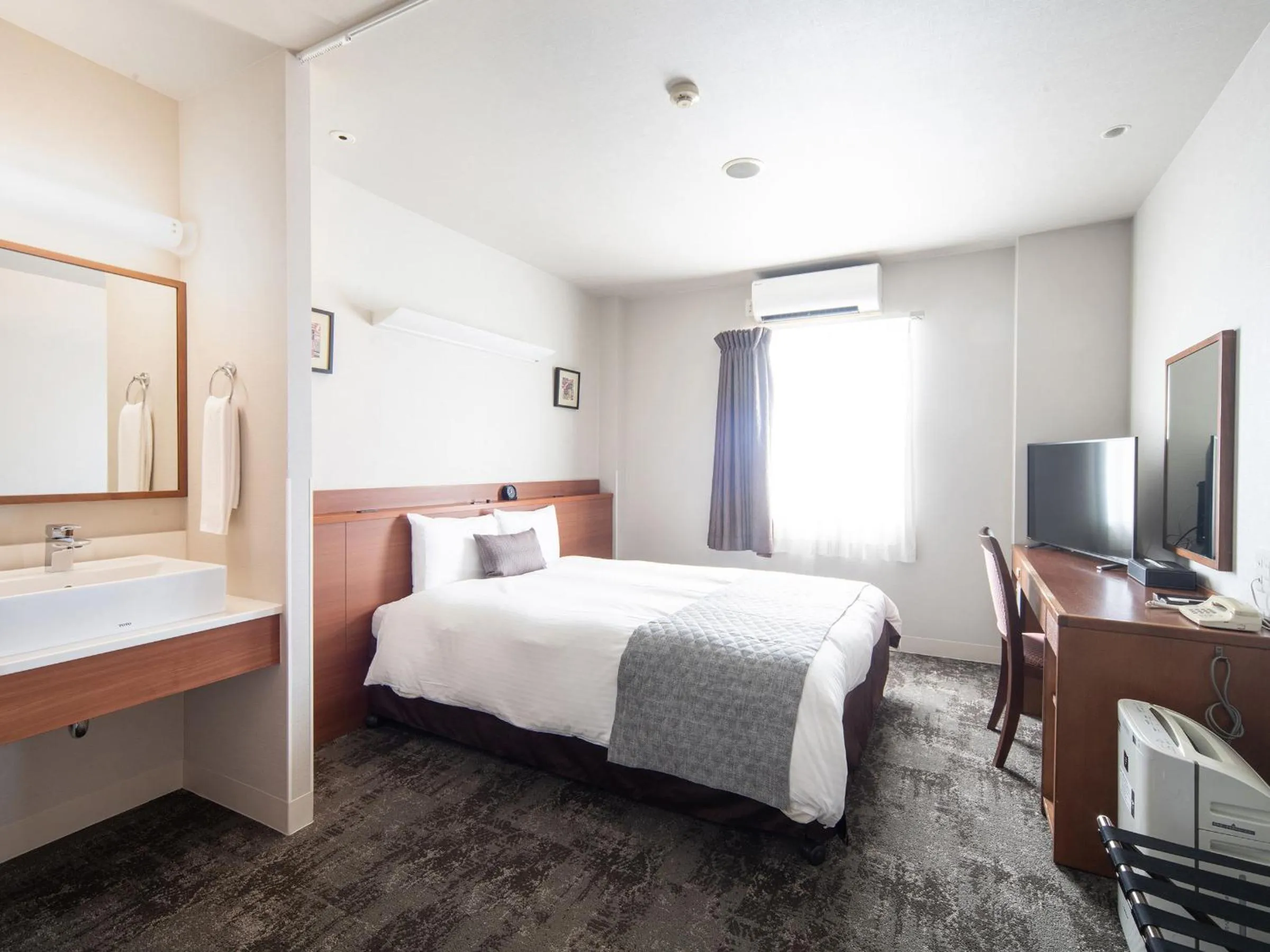 Photo of the whole room, Bed in Vessel Hotel Fukuoka Kaizuka