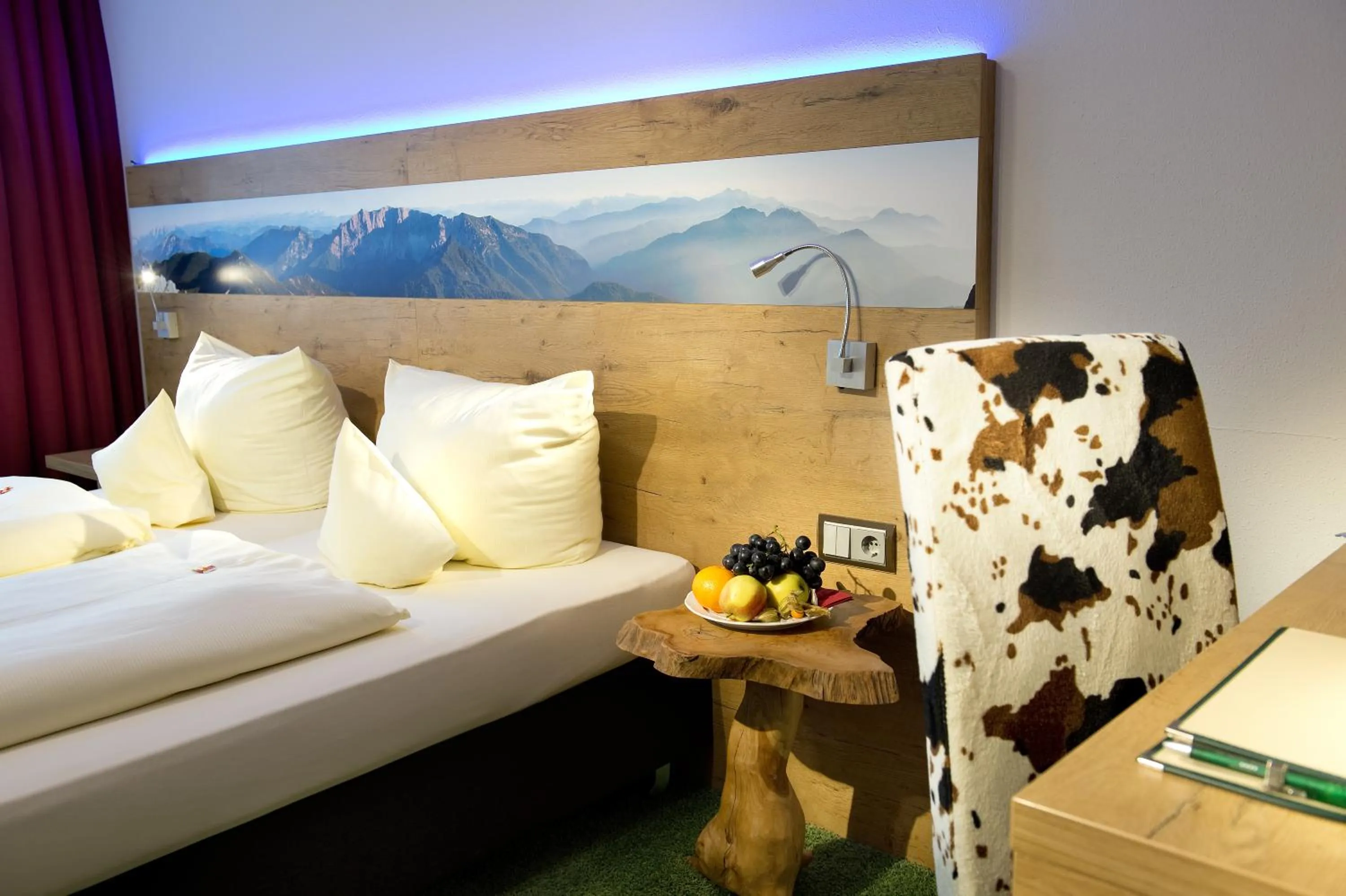 Photo of the whole room, Bed in Schmelmer Hof Hotel & Resort