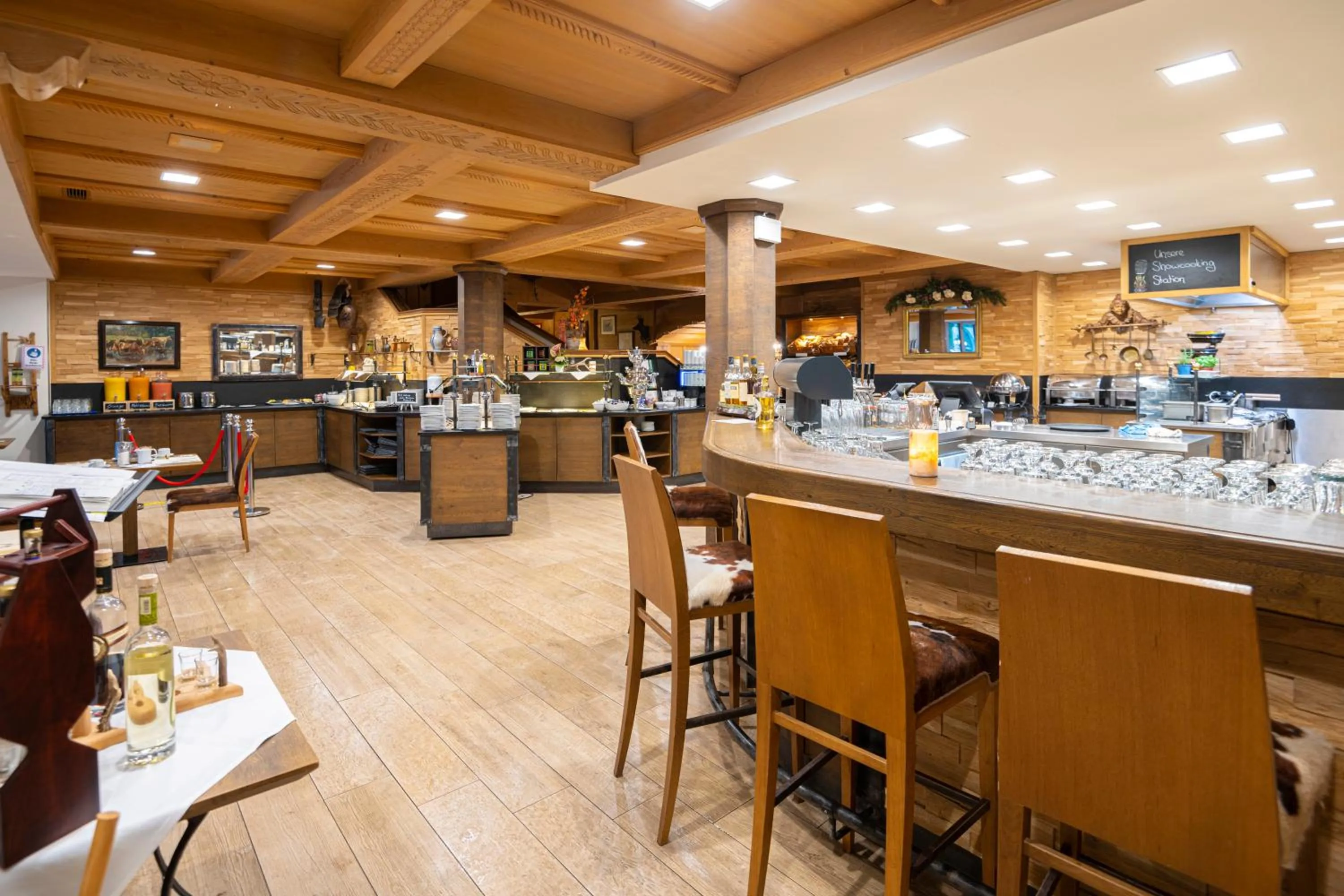 Restaurant/places to eat in Schmelmer Hof Hotel & Resort