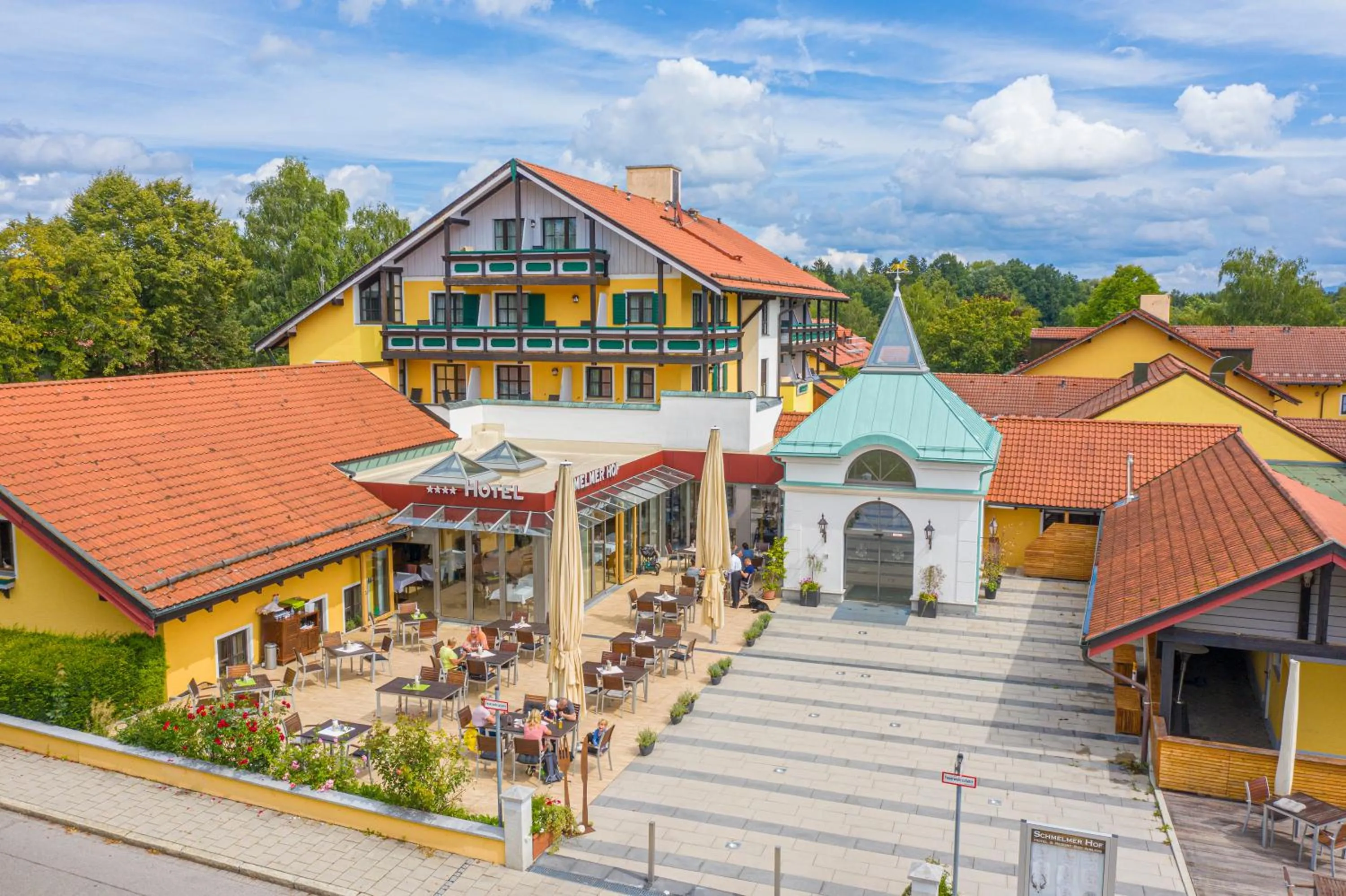 Property building in Schmelmer Hof Hotel & Resort