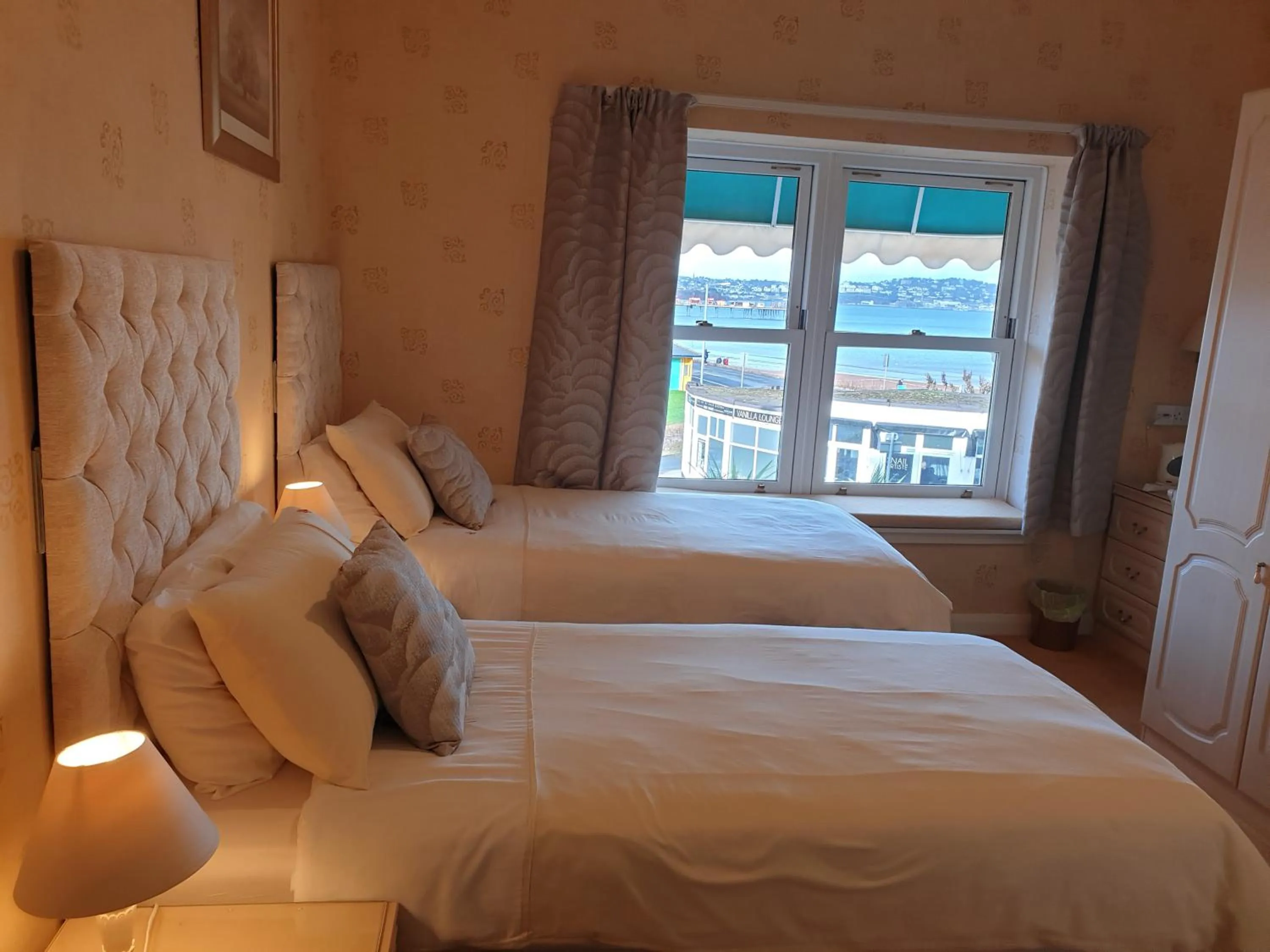 Sea view, Bed in The Sands Hotel