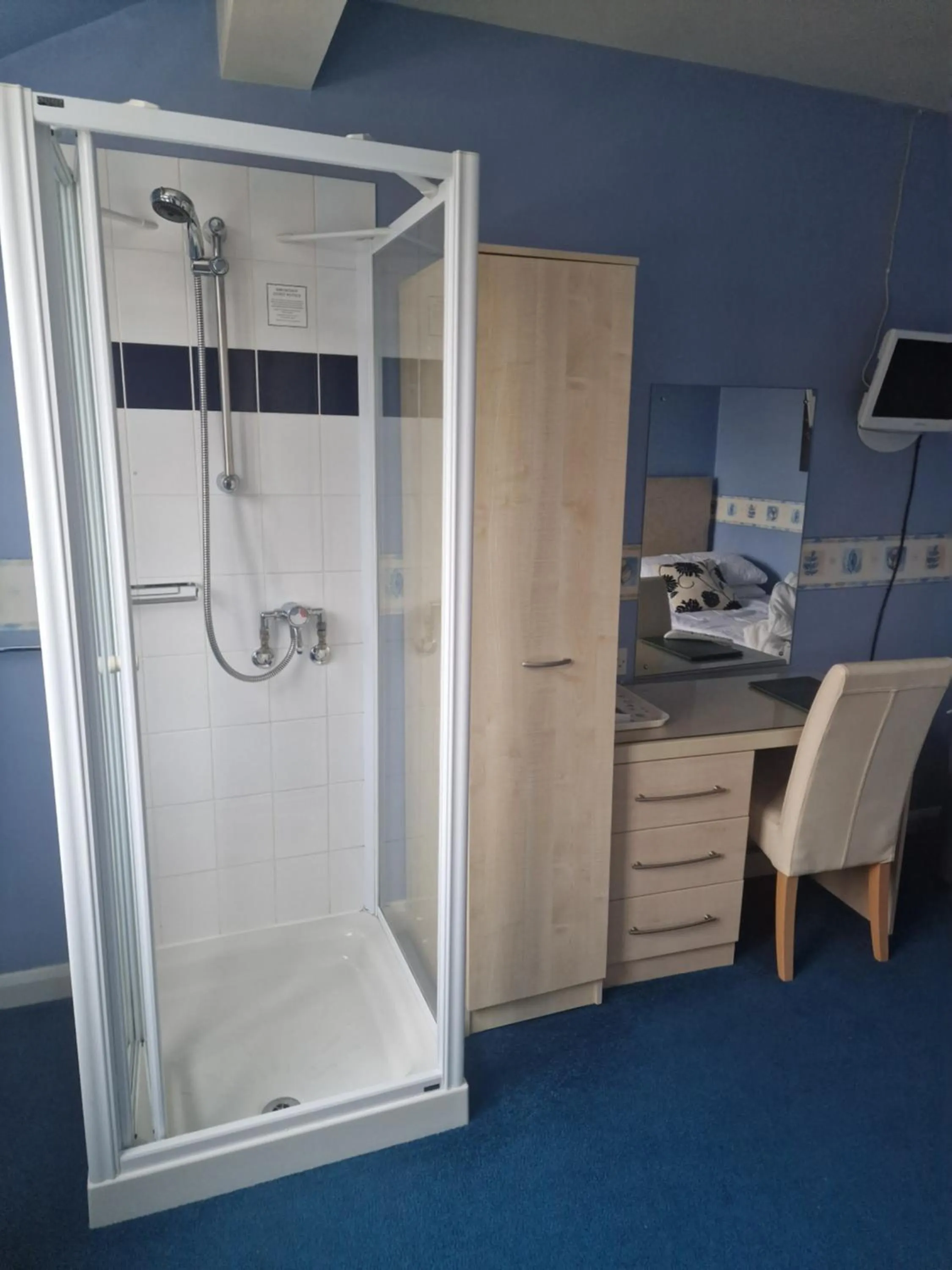 Shower in The Sands Hotel