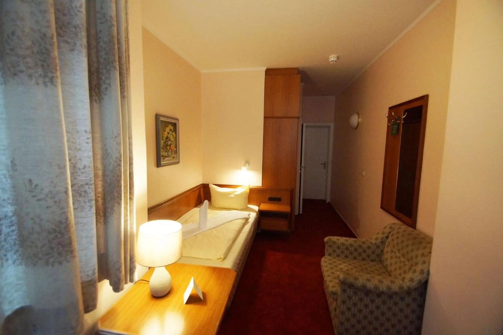 Other, Bed in Hotel Kaiserhof