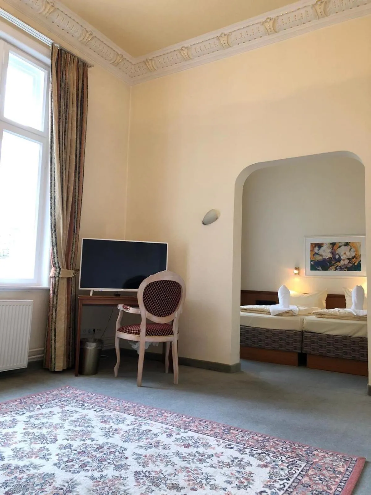 Photo of the whole room, Bed in Hotel Kaiserhof