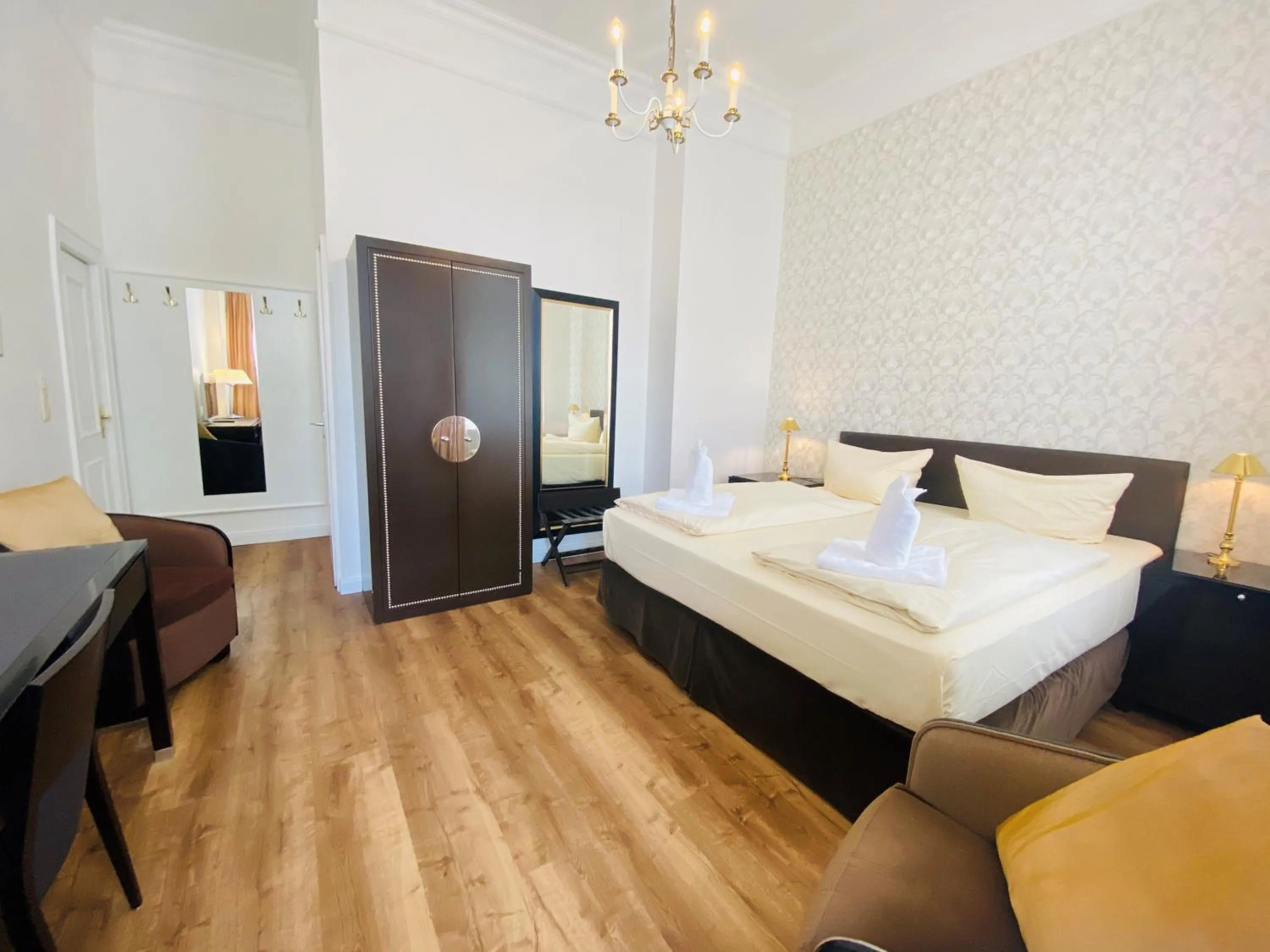 Bed in Hotel Kaiserhof