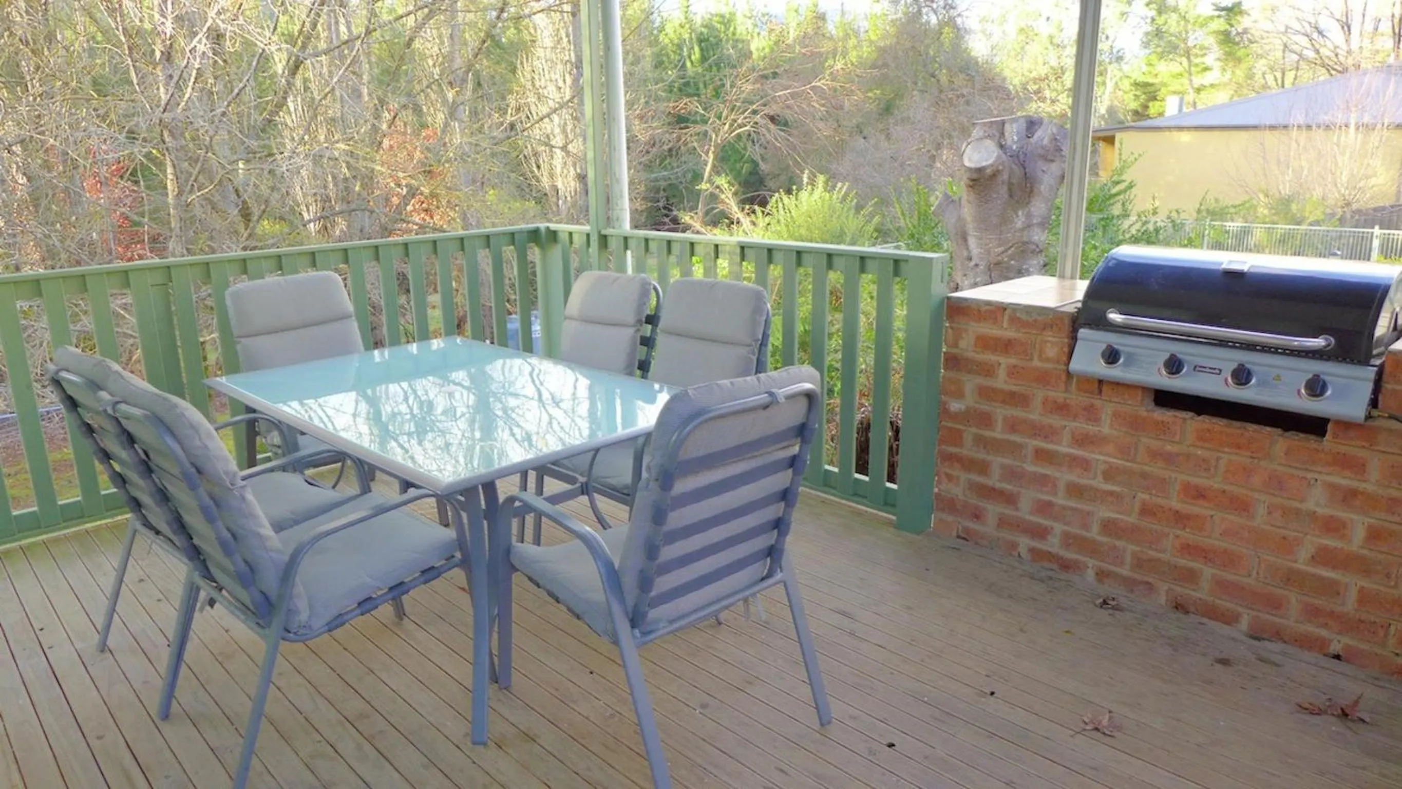 BBQ facilities in Bright Avenue Motor Inn