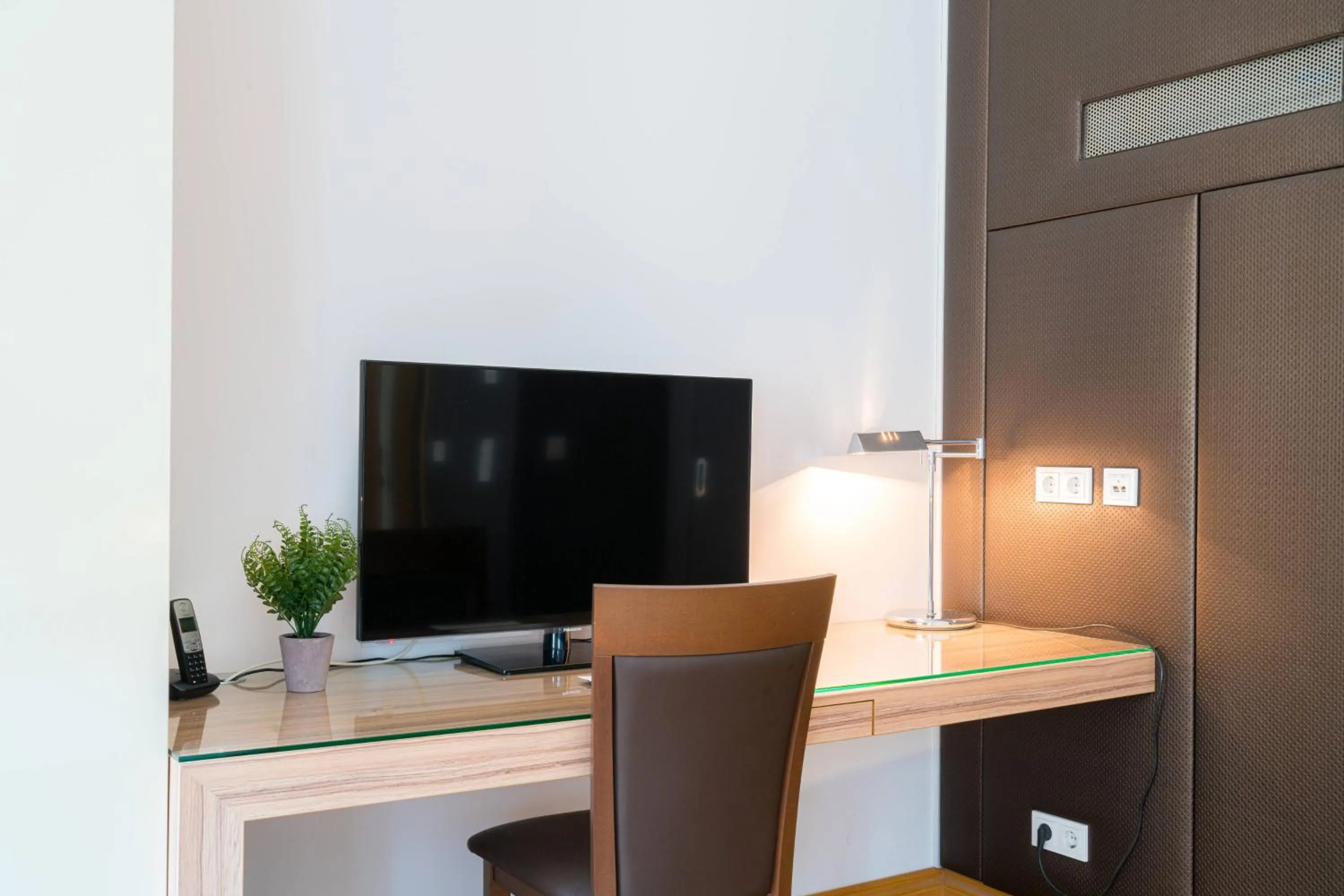 Vienna Residence, City Hall - Parliament