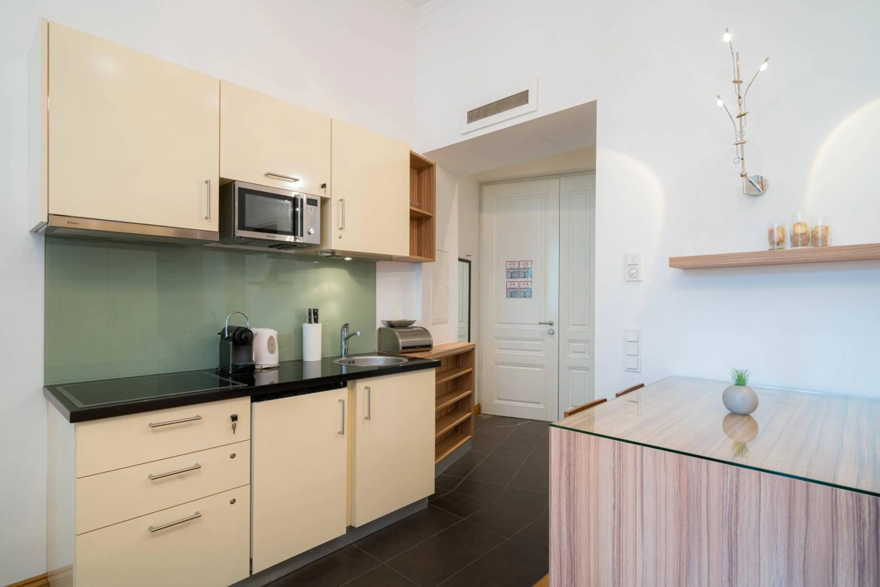 Vienna Residence, City Hall - Parliament