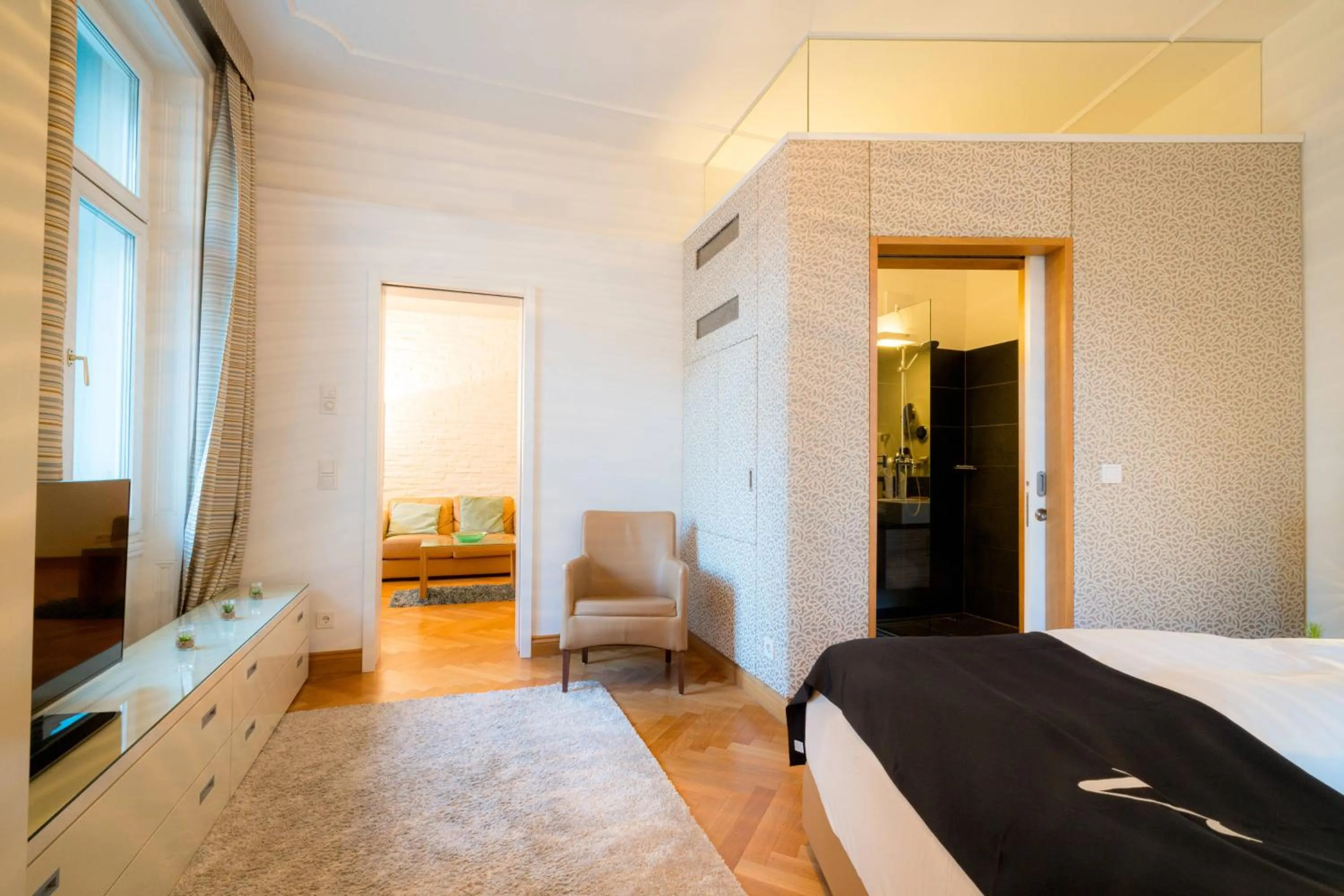 Bed in Vienna Residence, City Hall - Parliament