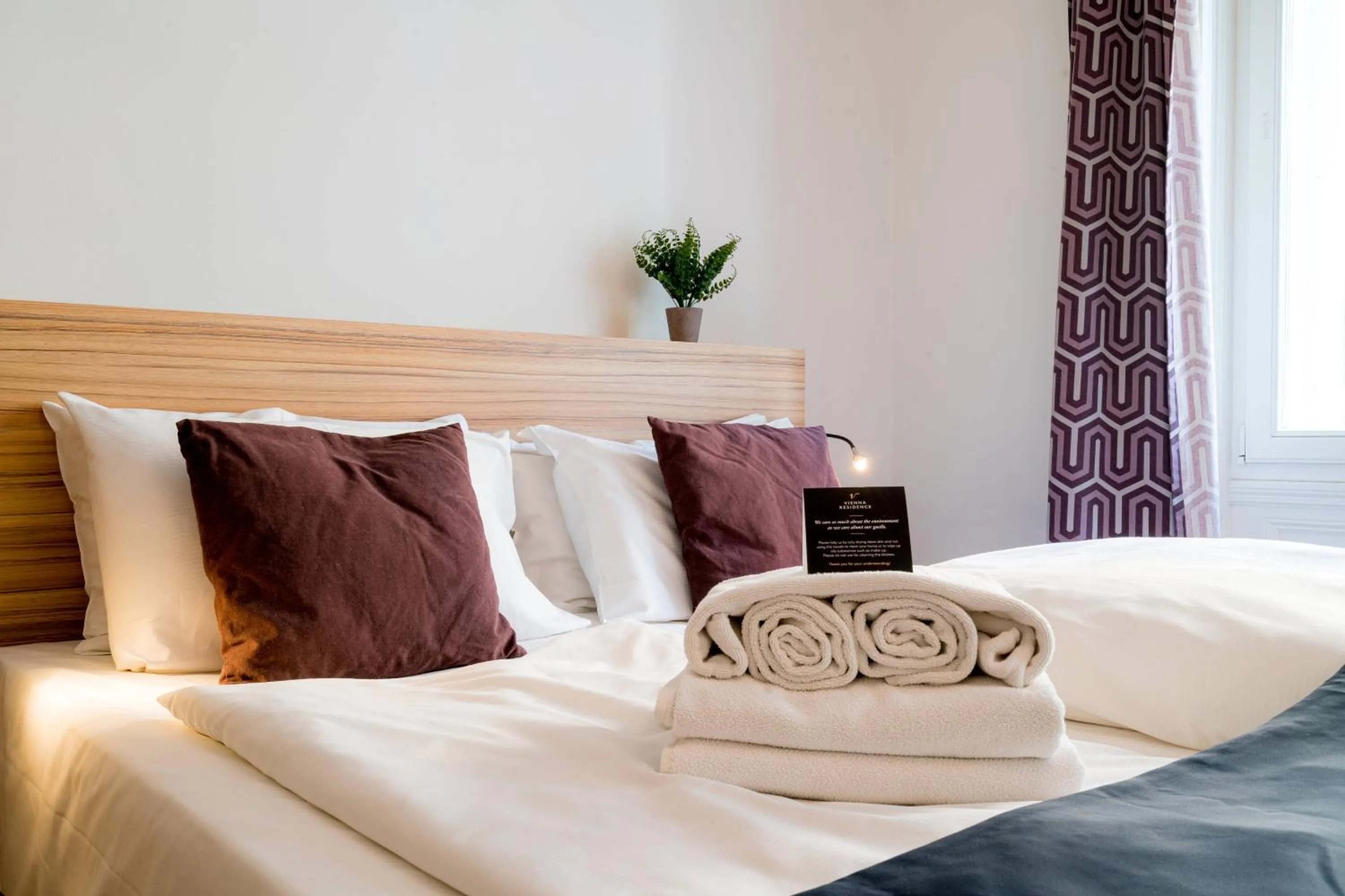 Bed in Vienna Residence, City Hall - Parliament