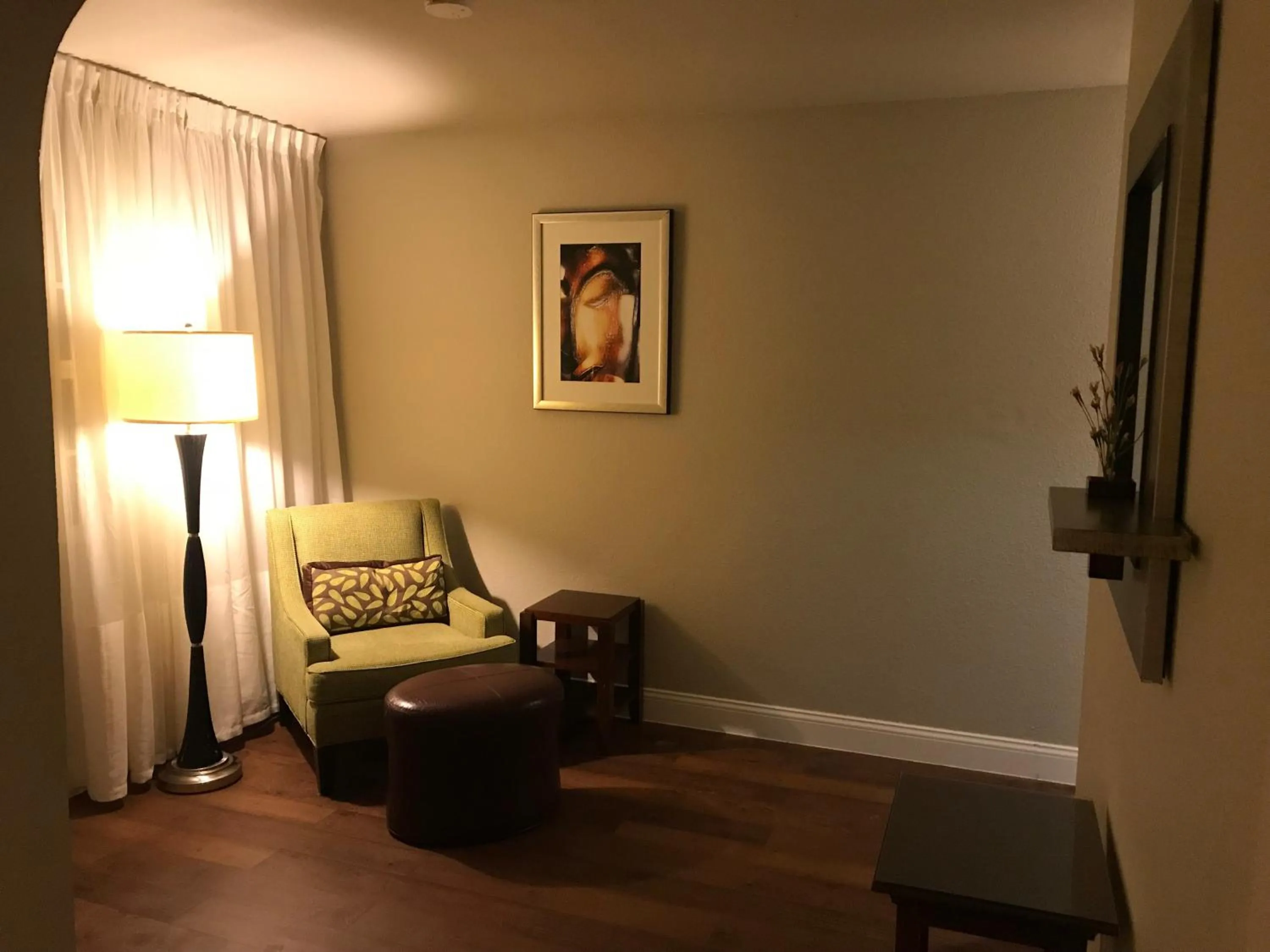 Seating area in Stratus Suites Boutique Hotel