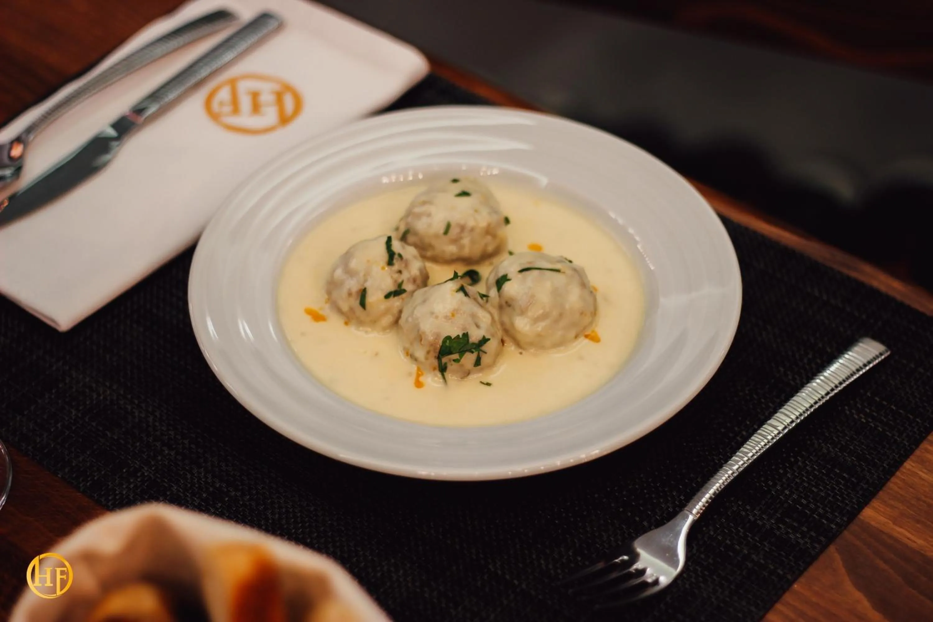 Restaurant/places to eat in Hotel Fantasy