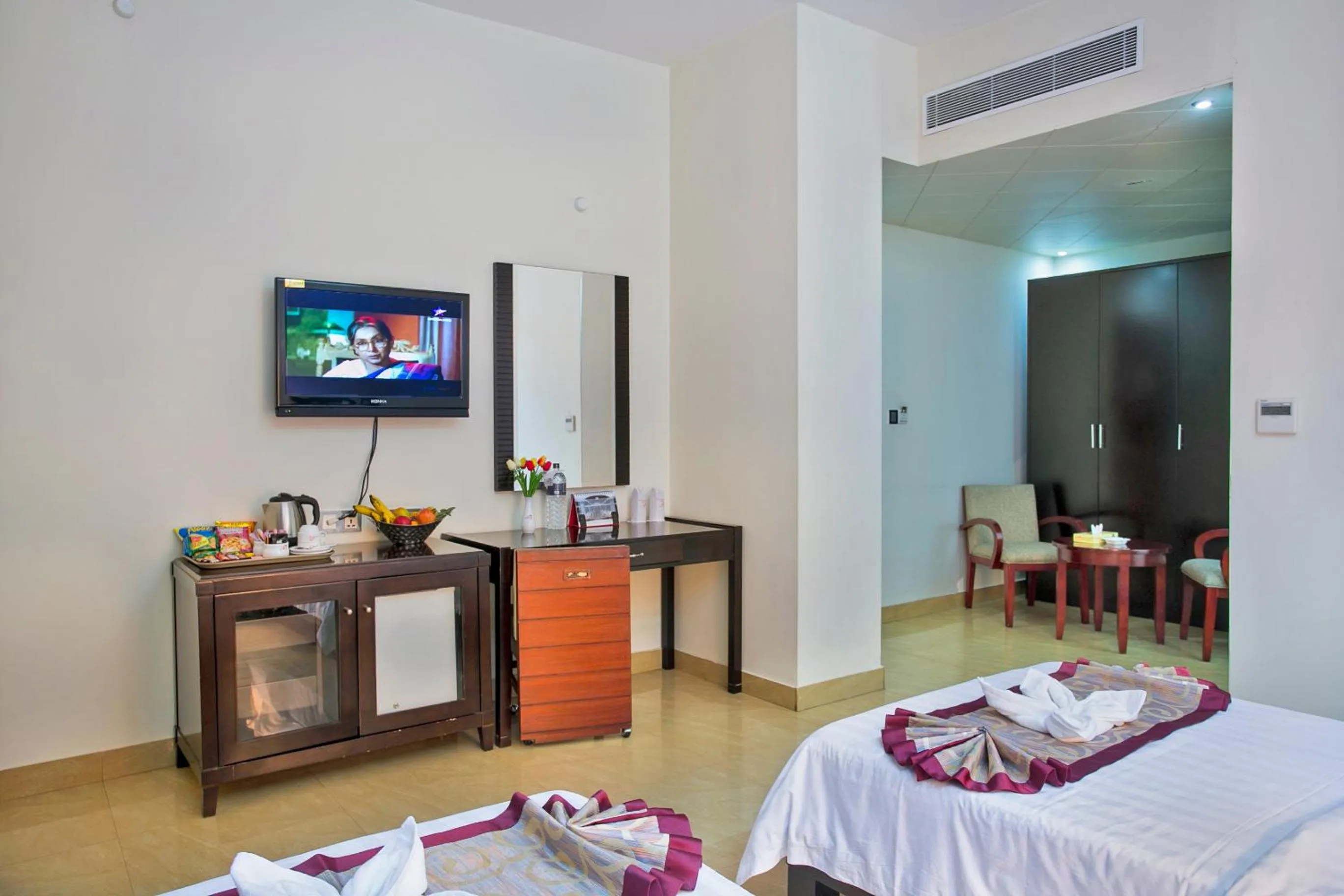 Photo of the whole room, Bed in FARS Hotel & Resorts - BAR-Buffet-Pool-SPA