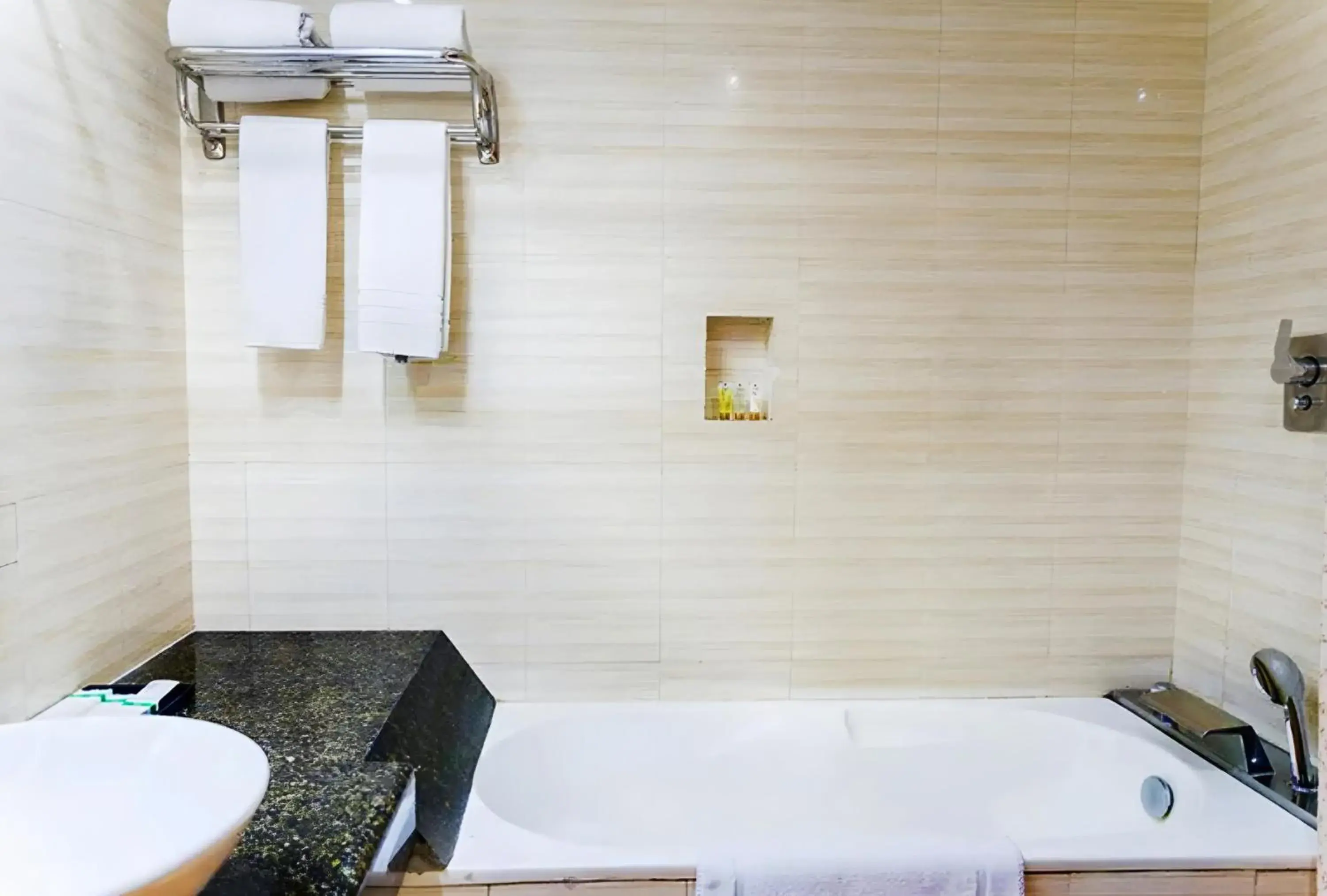 Executive Room in FARS Hotel & Resorts - DHAKA Executive Room in FARS Hotel & Resorts - DHAKA