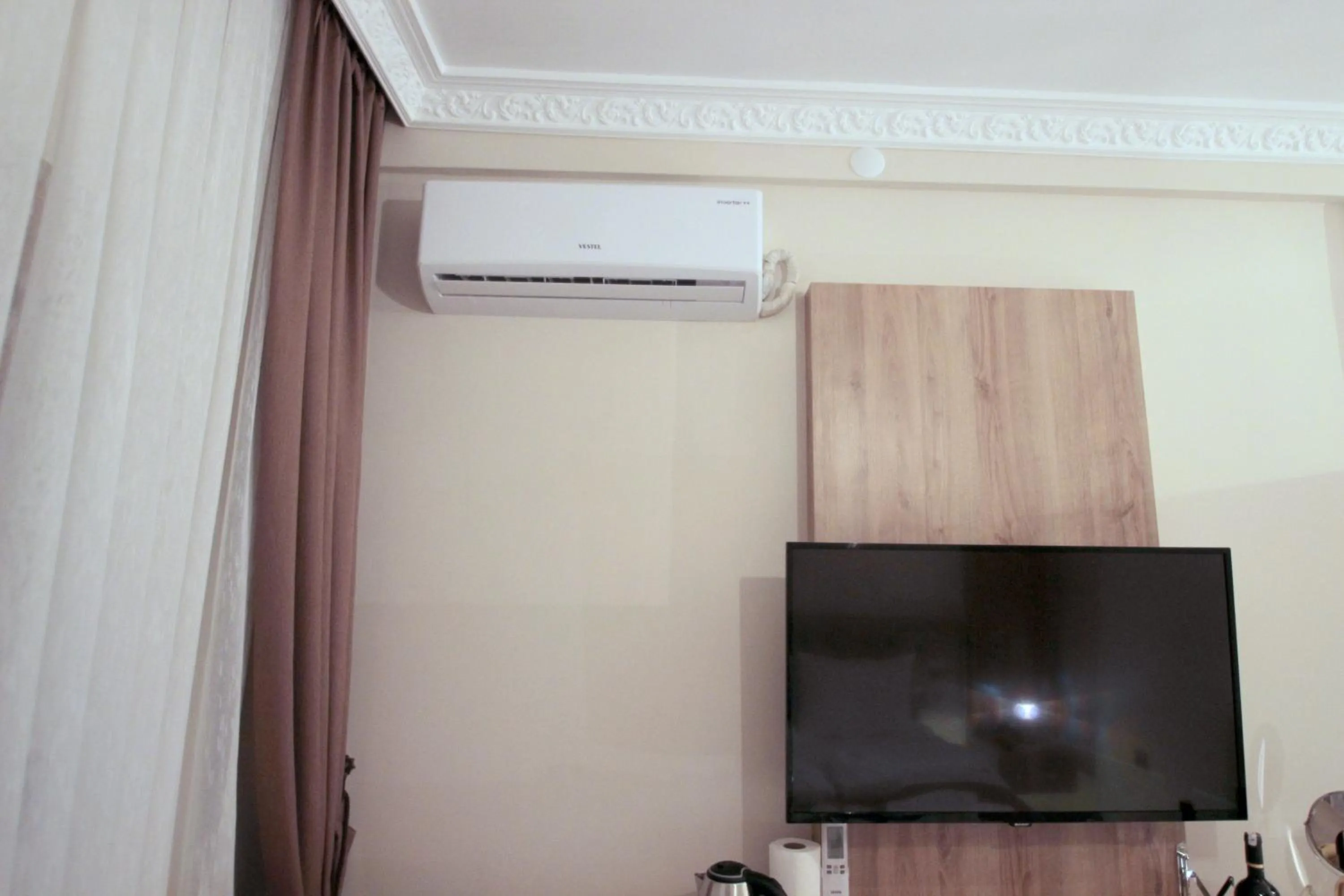 TV and multimedia in Butterfly Butik Hotel