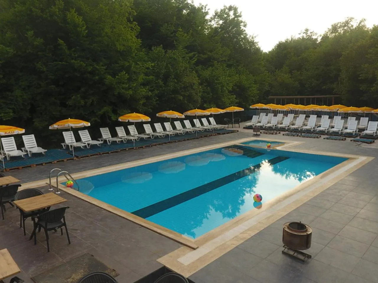 Swimming pool in Butterfly Butik Hotel