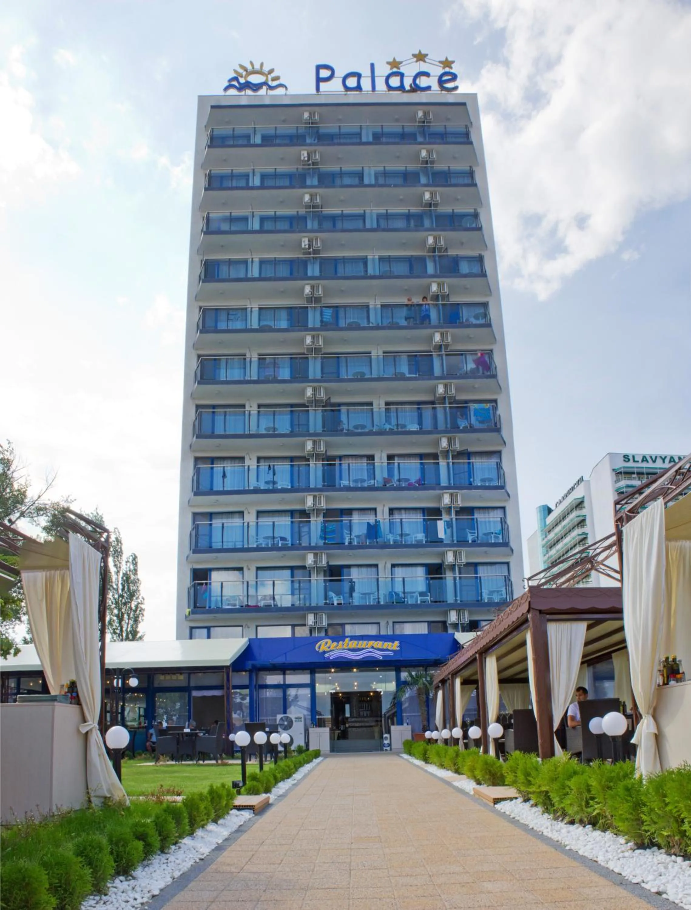 Facade/entrance in Palace Hotel - Half Board