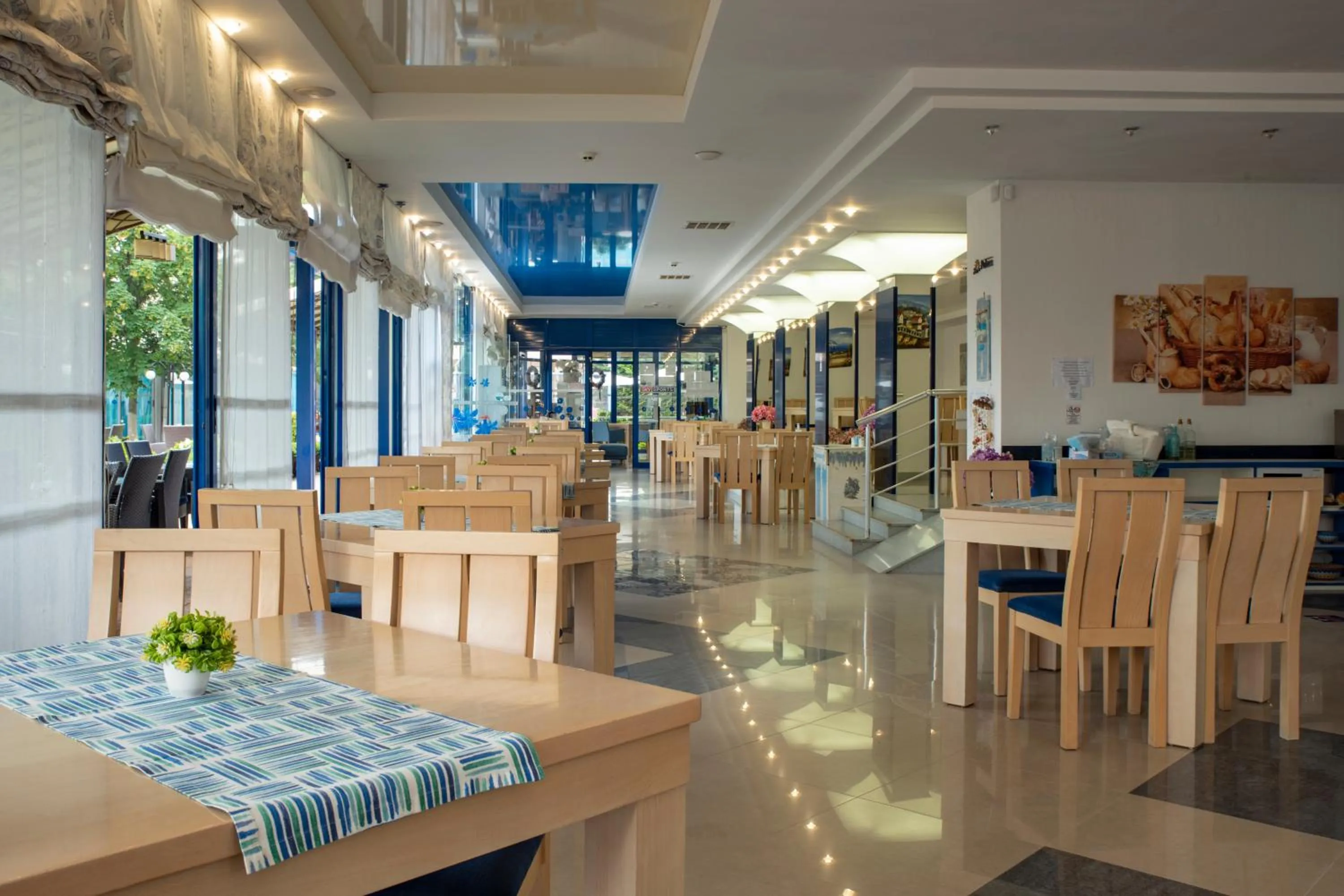 Restaurant/places to eat in Palace Hotel - Half Board