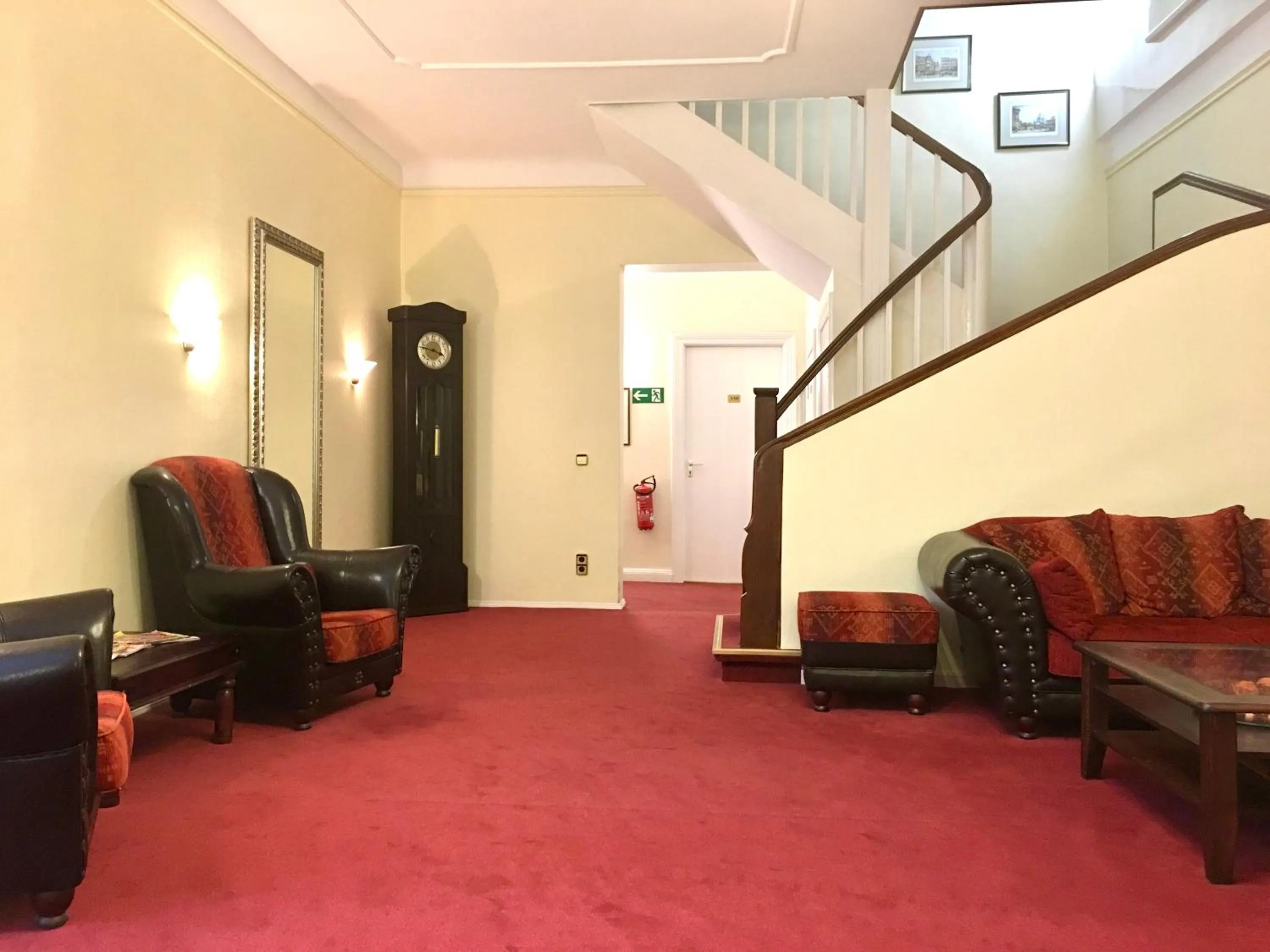 Communal lounge/ TV room in Kurfürst am Kurfürstendamm