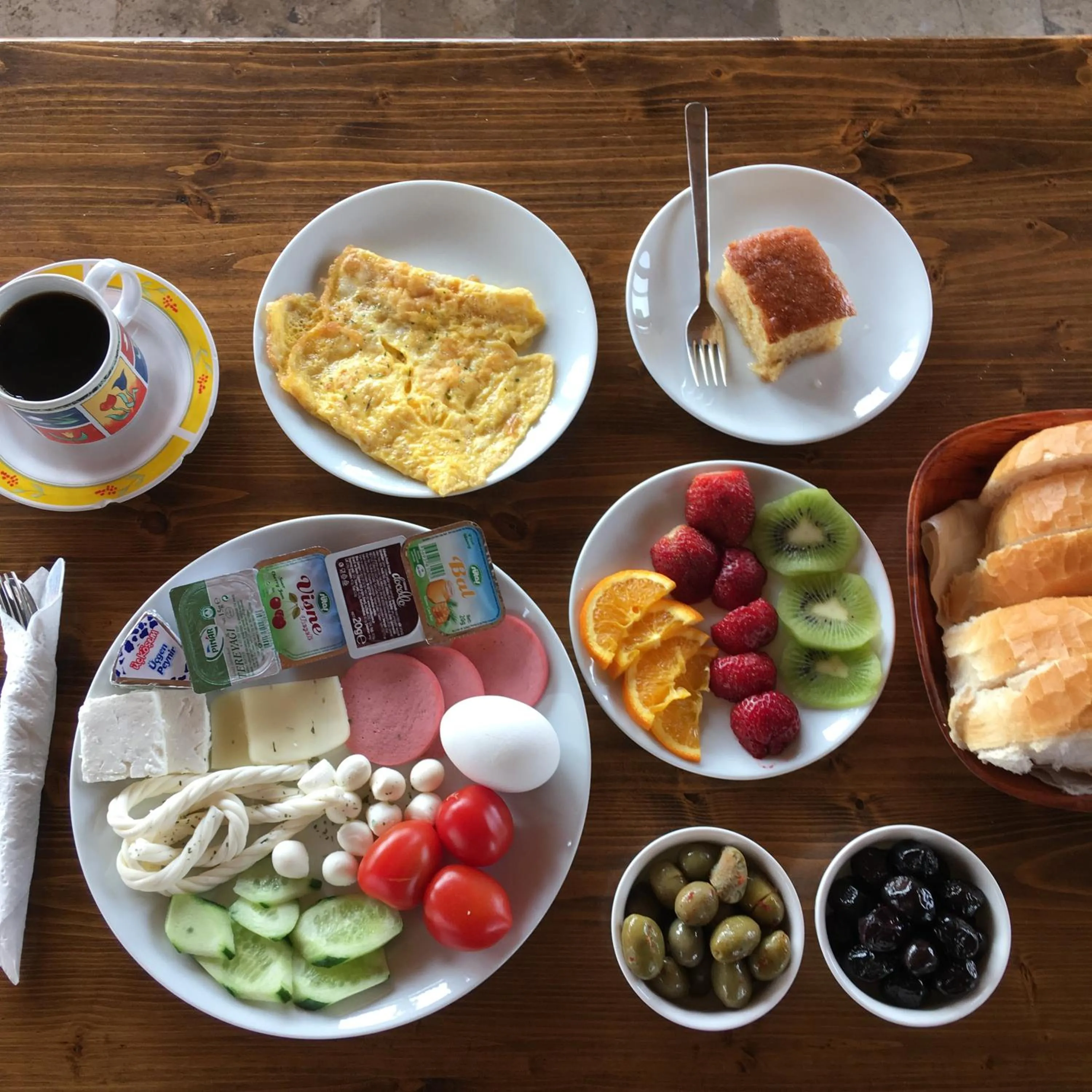 Breakfast in Kemal's Guest House