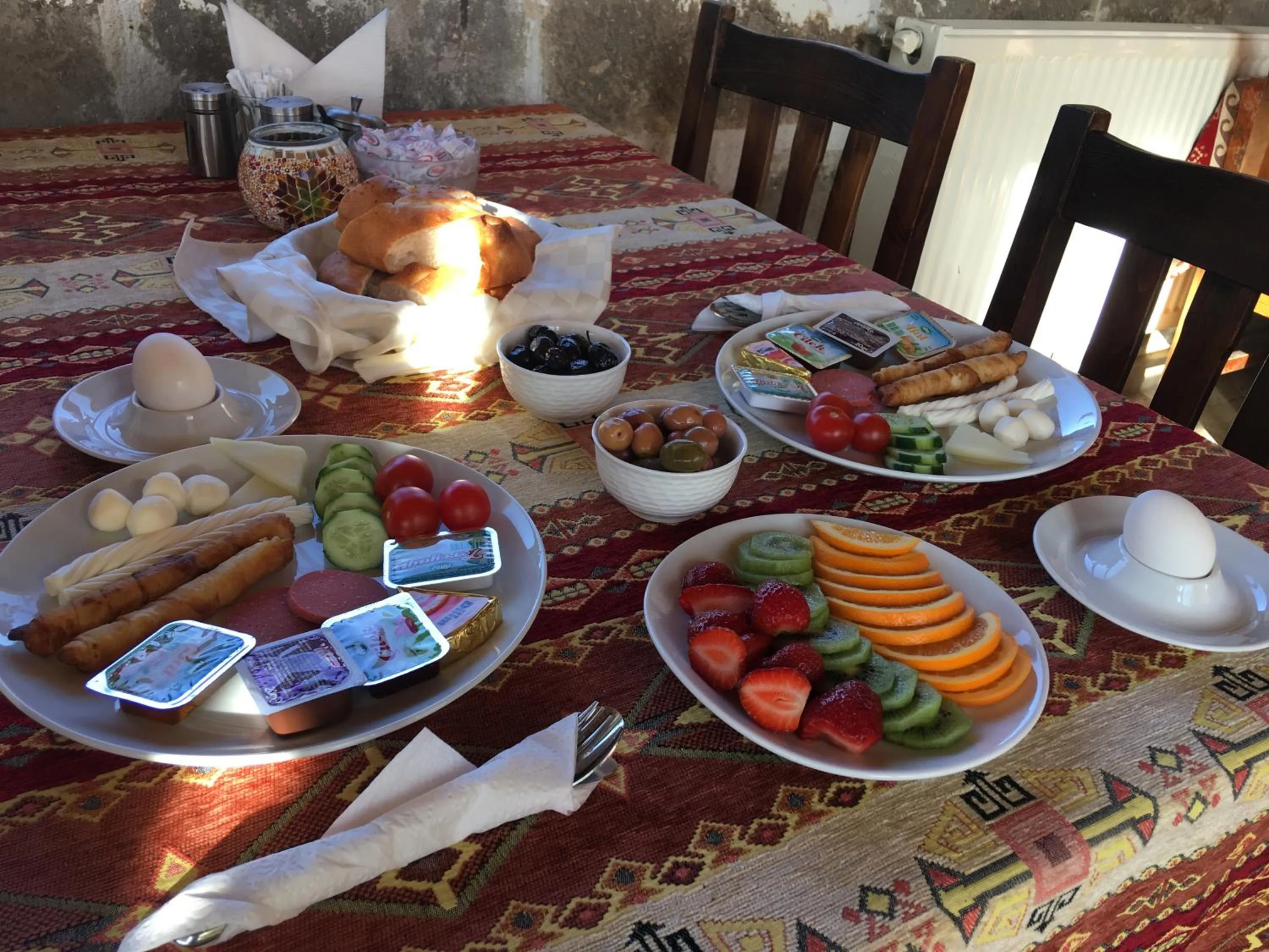 Restaurant/places to eat in Kemal's Guest House