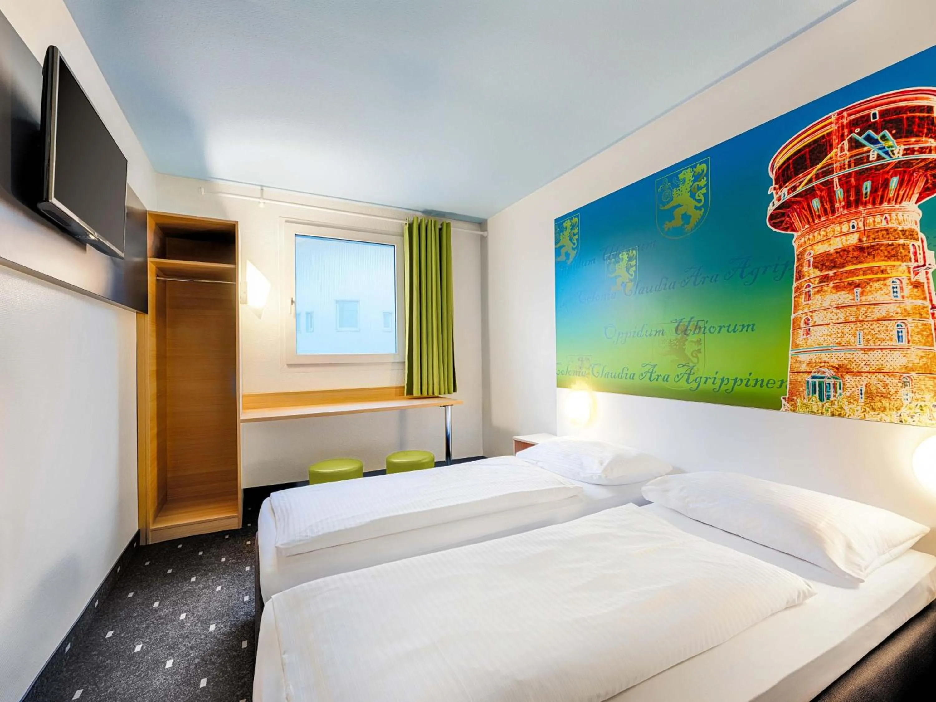 Photo of the whole room, Bed in B&B HOTEL Köln-Frechen