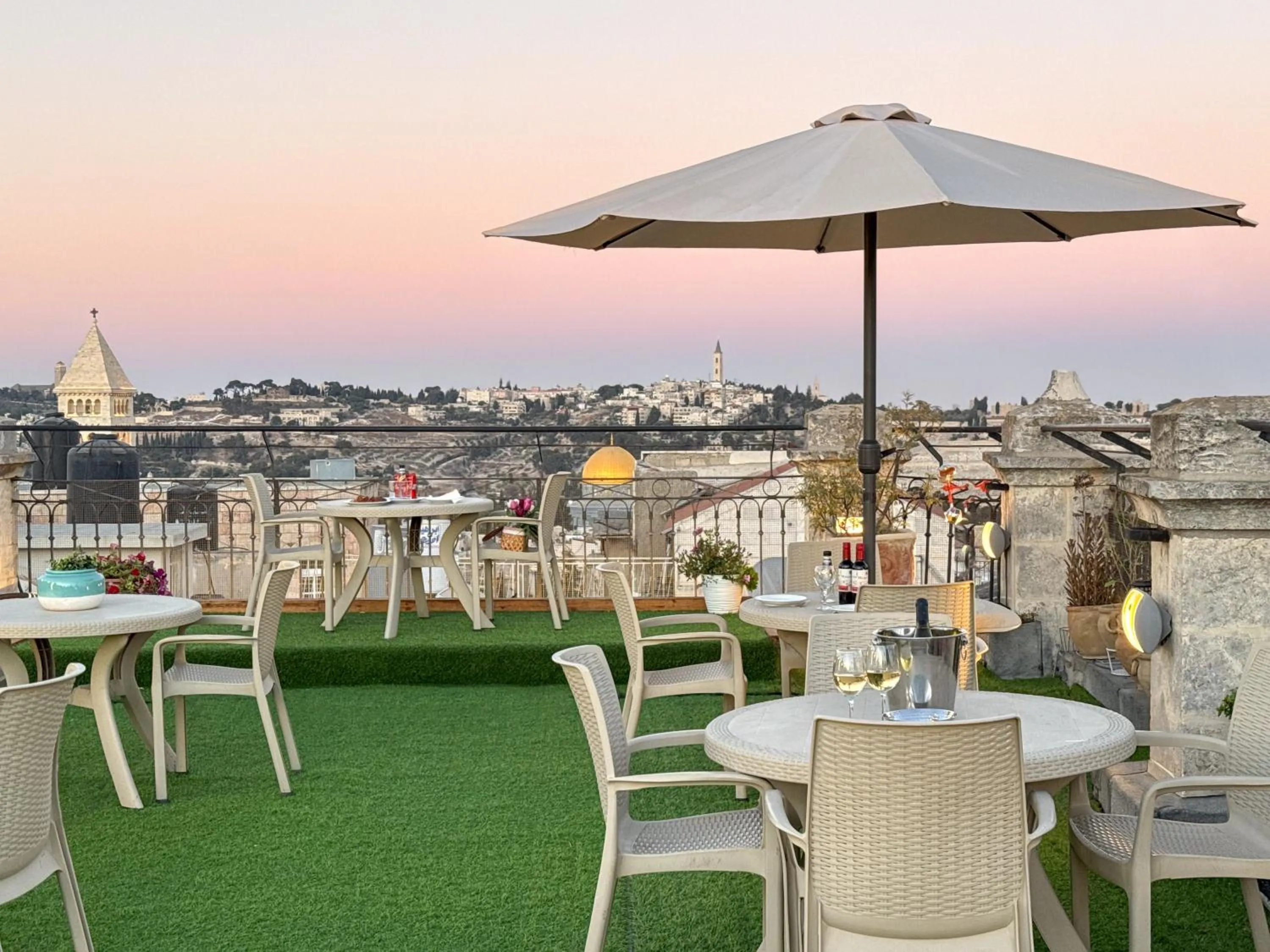 Balcony/Terrace in New Imperial Hotel