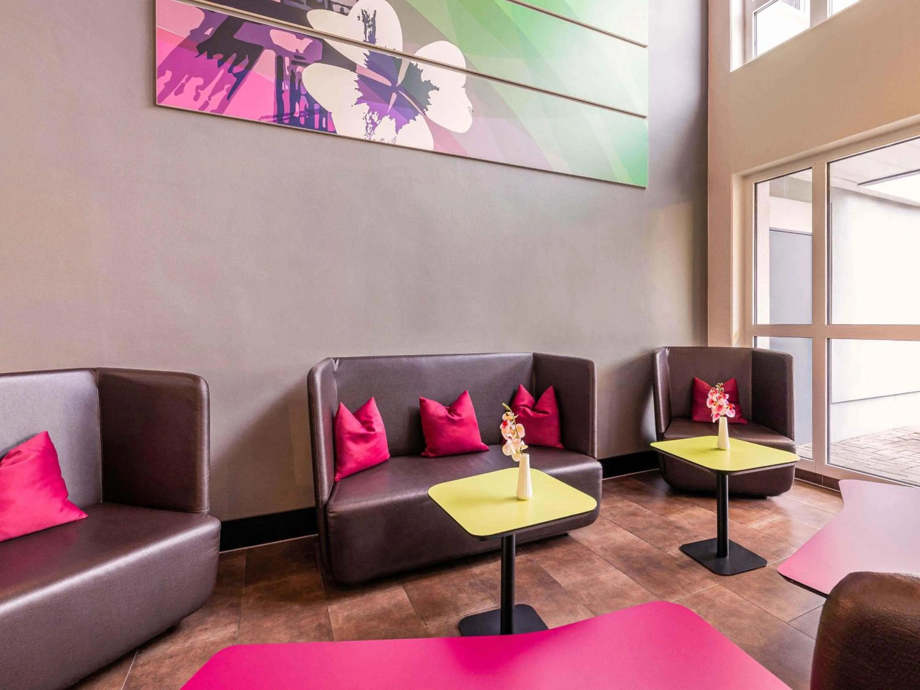 Lobby or reception in B&B Hotel Bochum-Herne