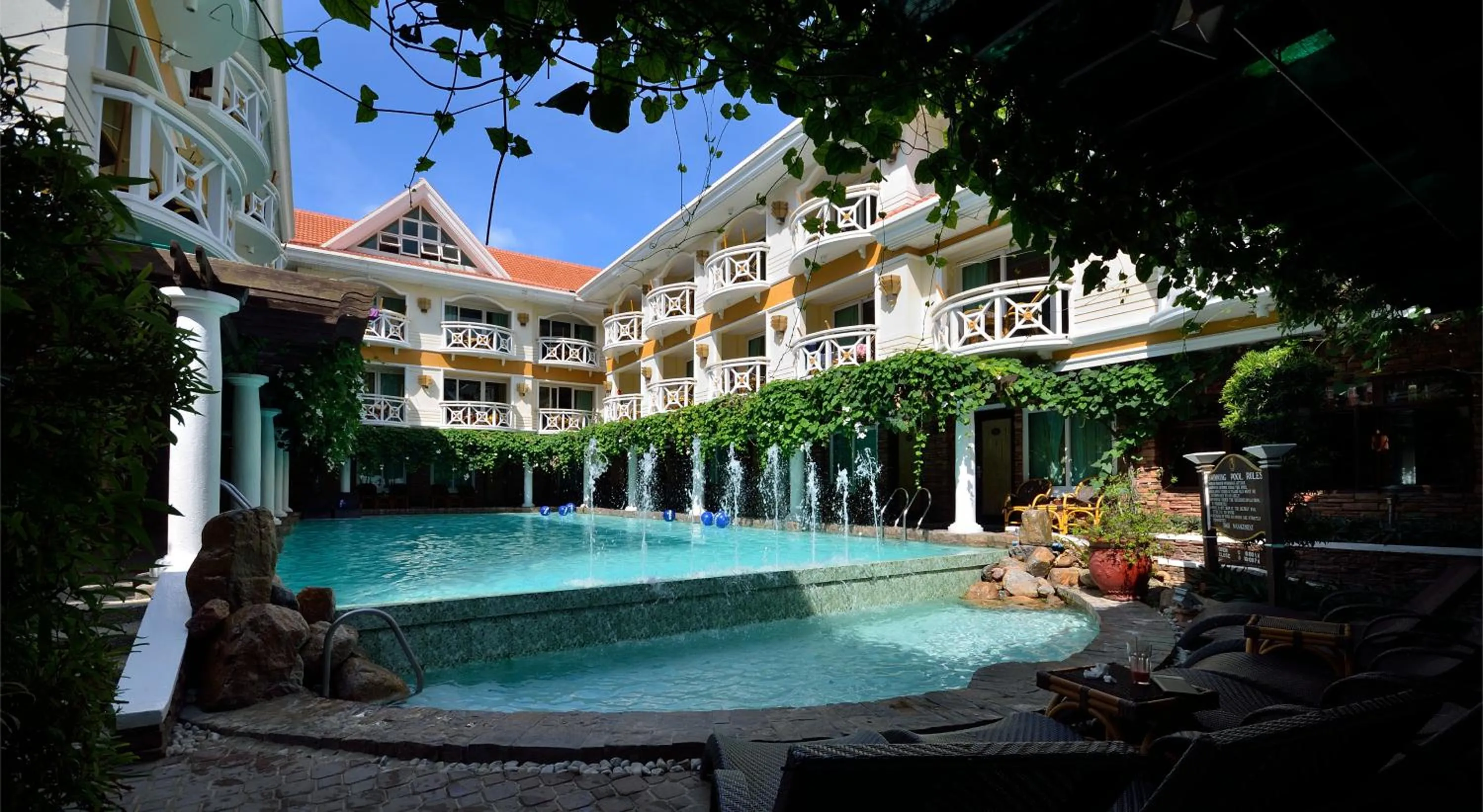 Facade/entrance in Boracay Mandarin Island Hotel
