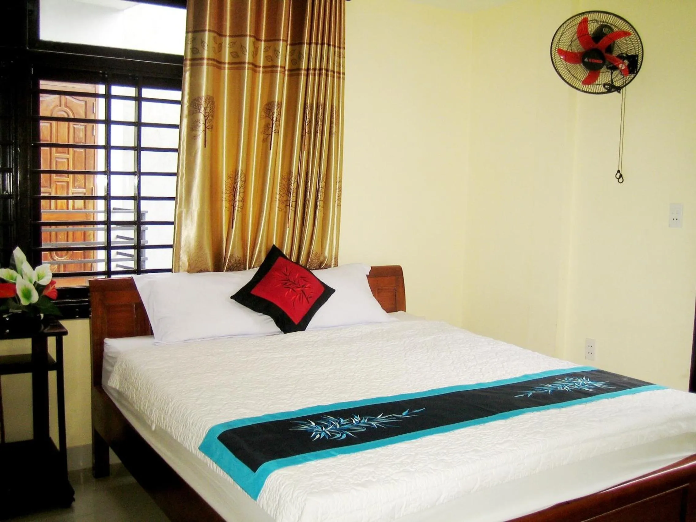 Bed in Champa Hue Hotel