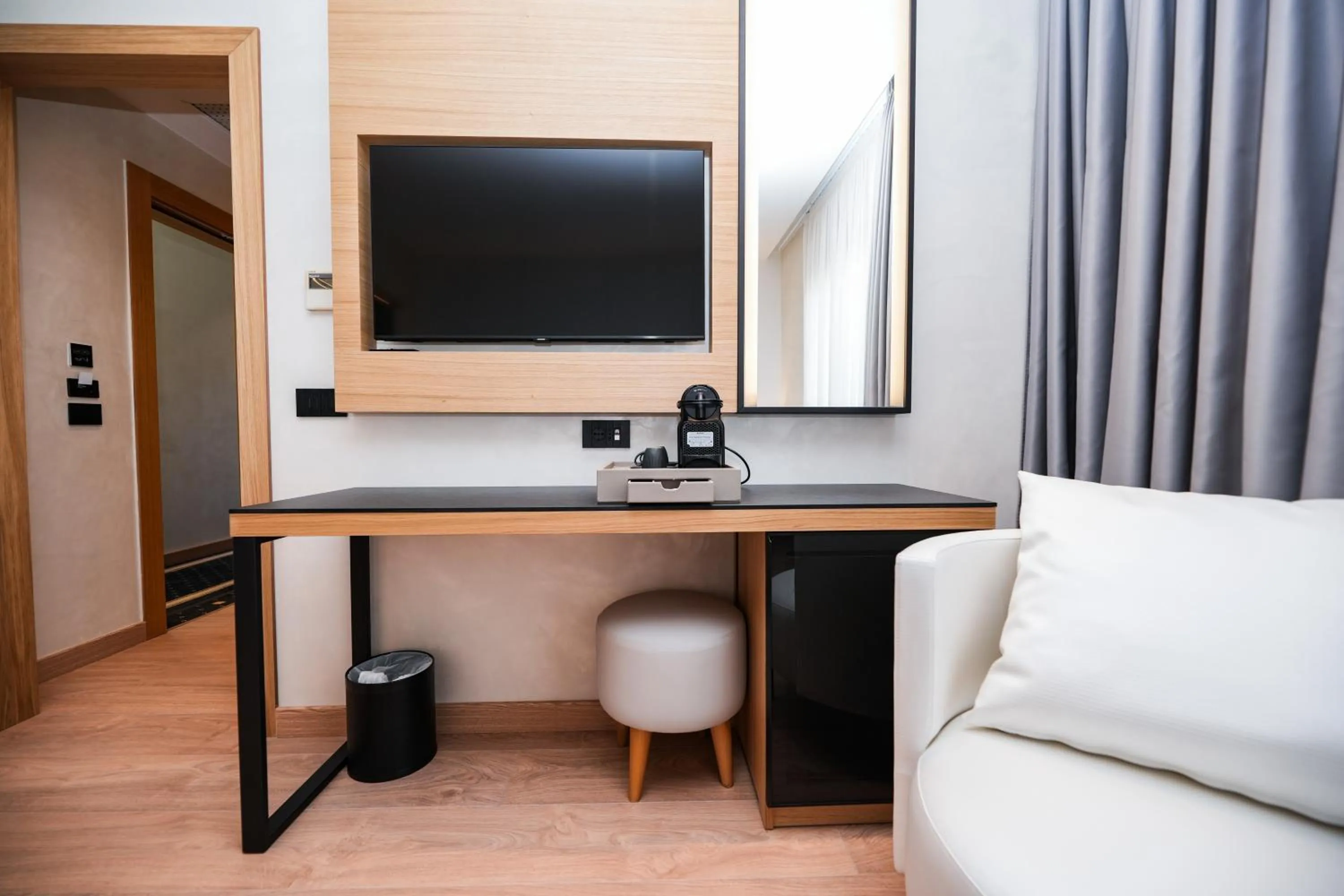 TV and multimedia in Hotel Agimi