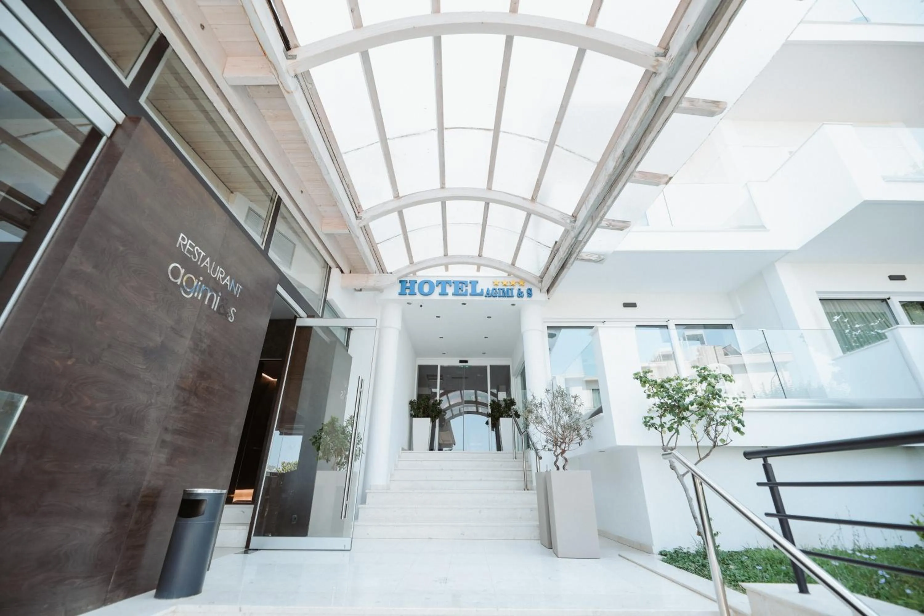 Facade/entrance in Hotel Agimi