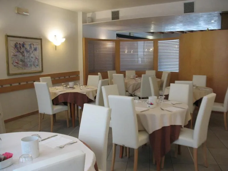 Restaurant/places to eat in Hotel Vittoria