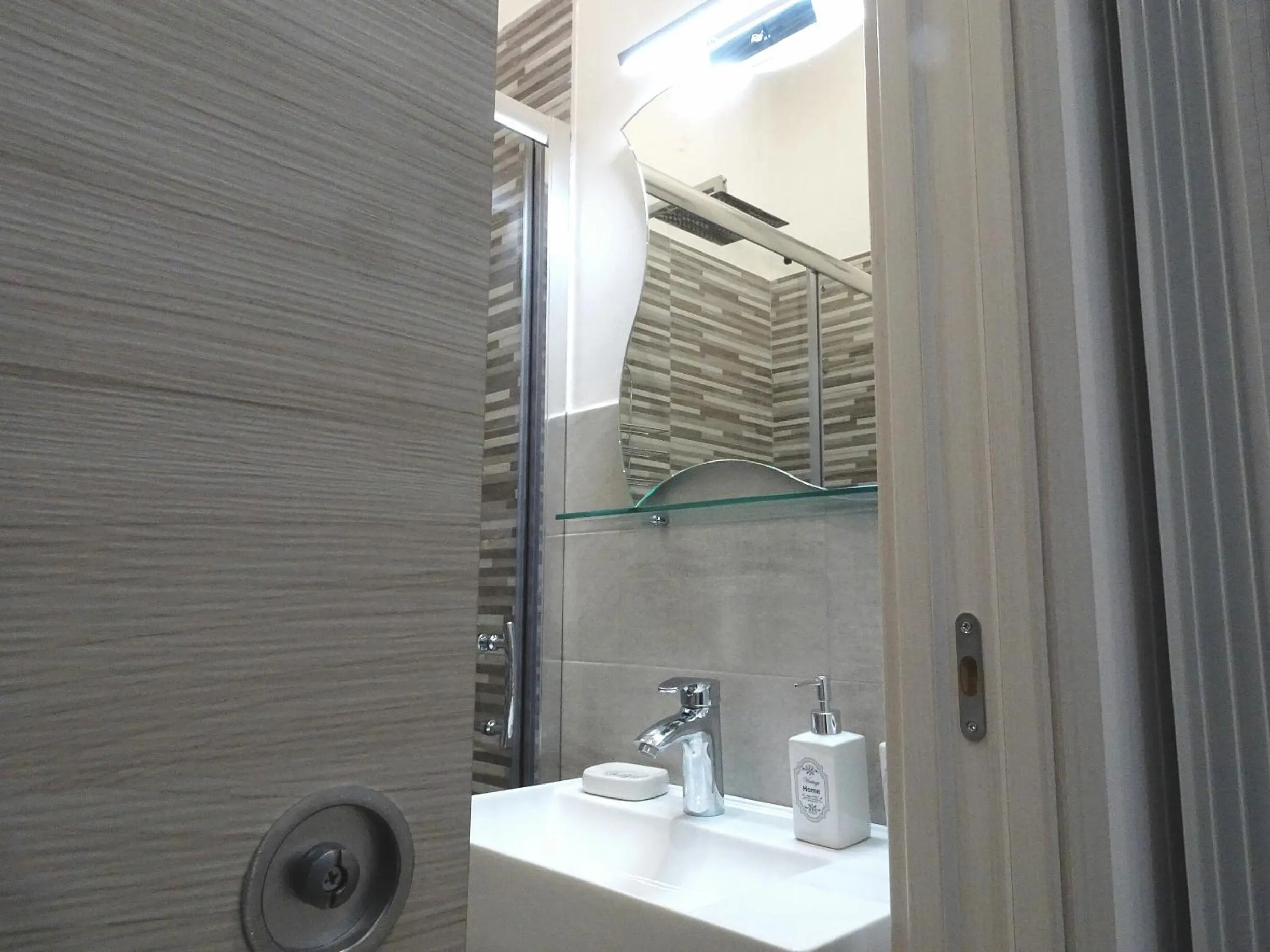 Bathroom in Bed & Breakfast a Capua Adiacente al Duomo - IL VICOLO