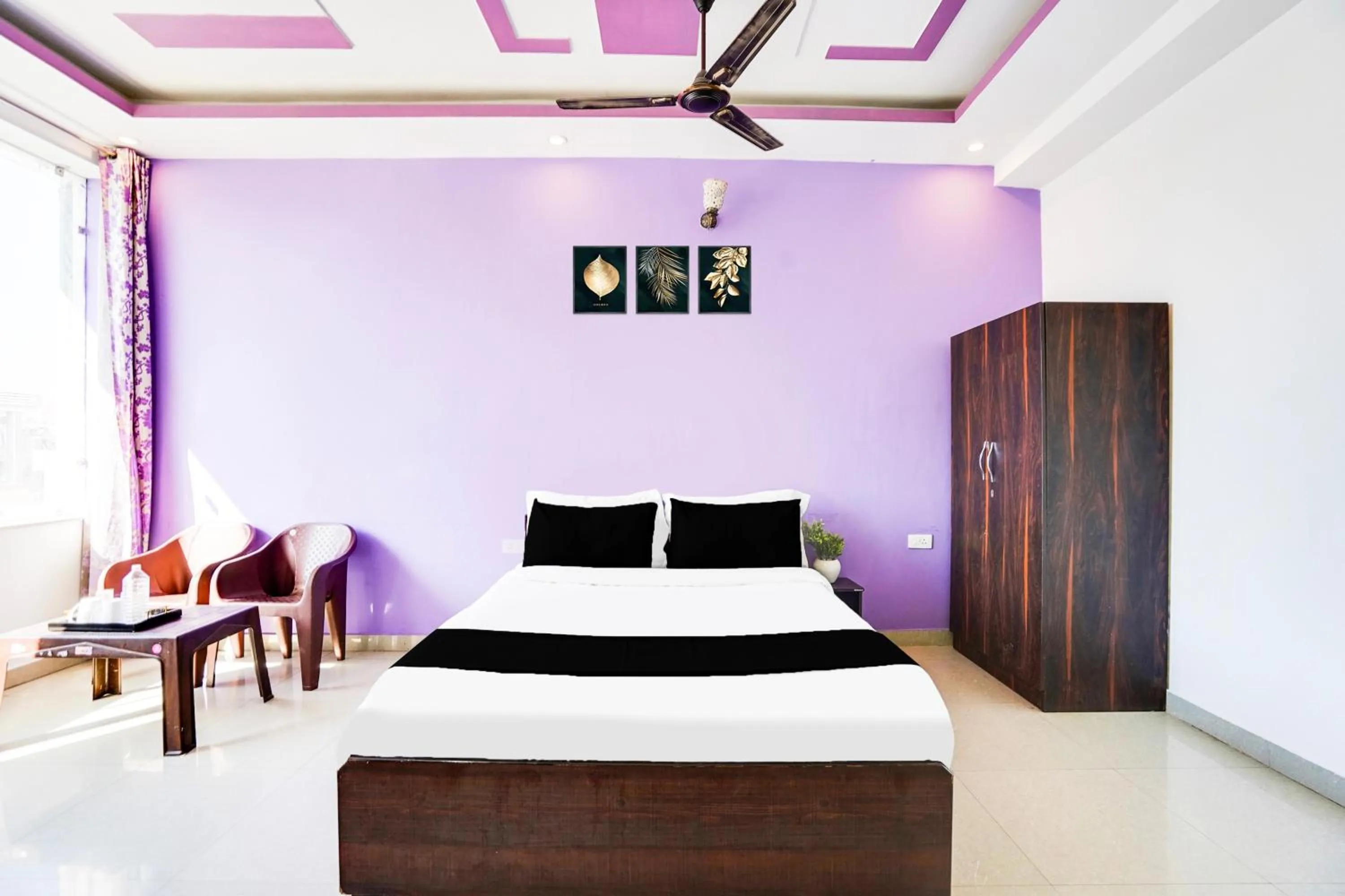 Bedroom in Hotel O Kedarpuram Near Doon University