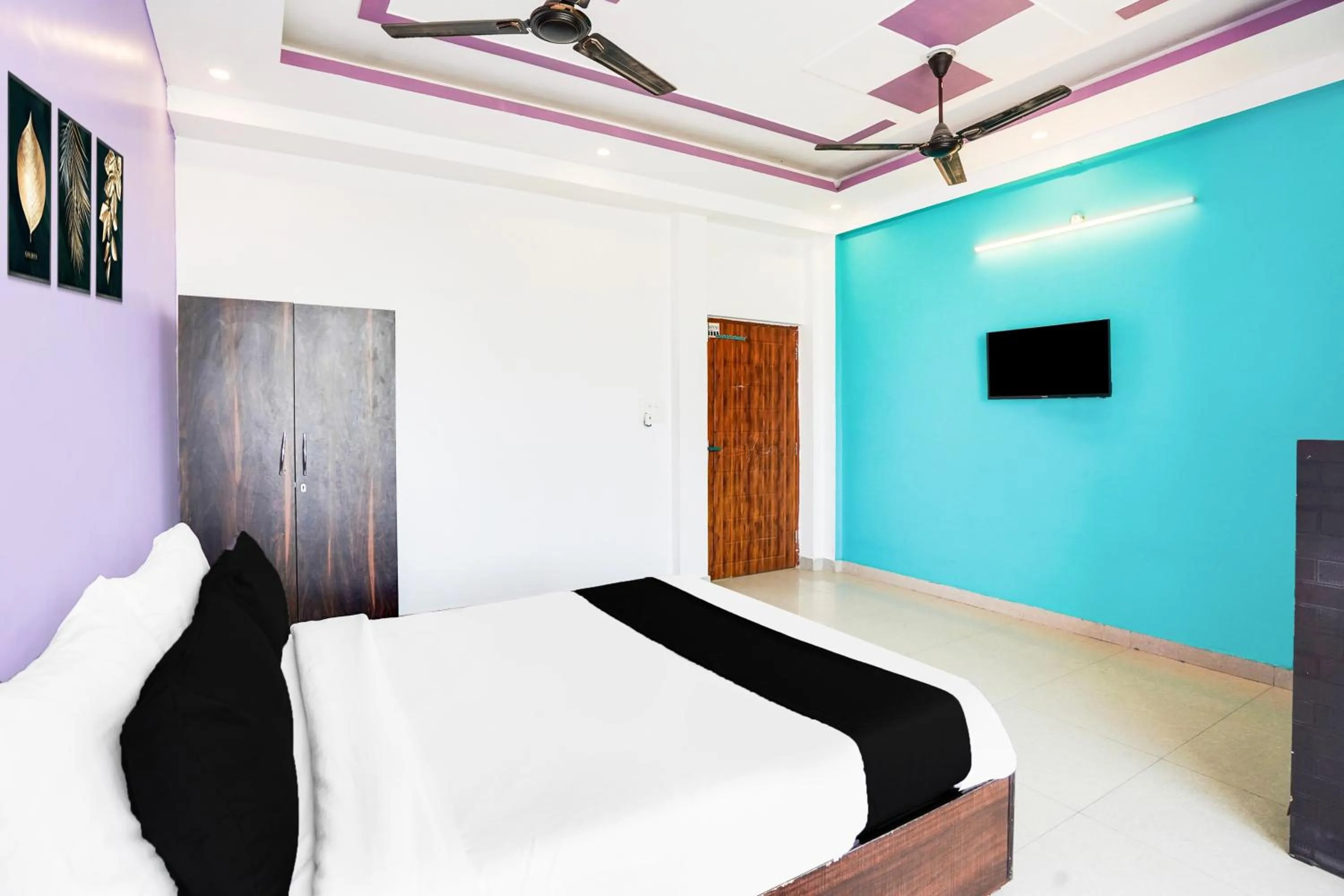 Bedroom in Hotel O Kedarpuram Near Doon University