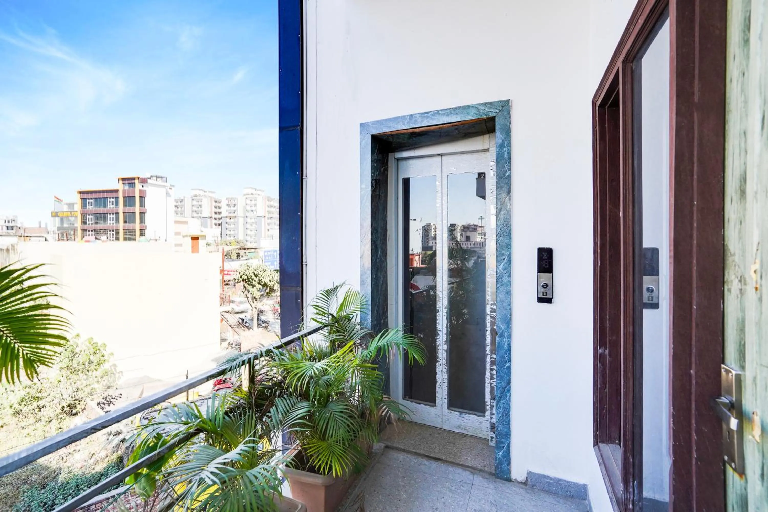 Lobby or reception in Hotel O Kedarpuram Near Doon University